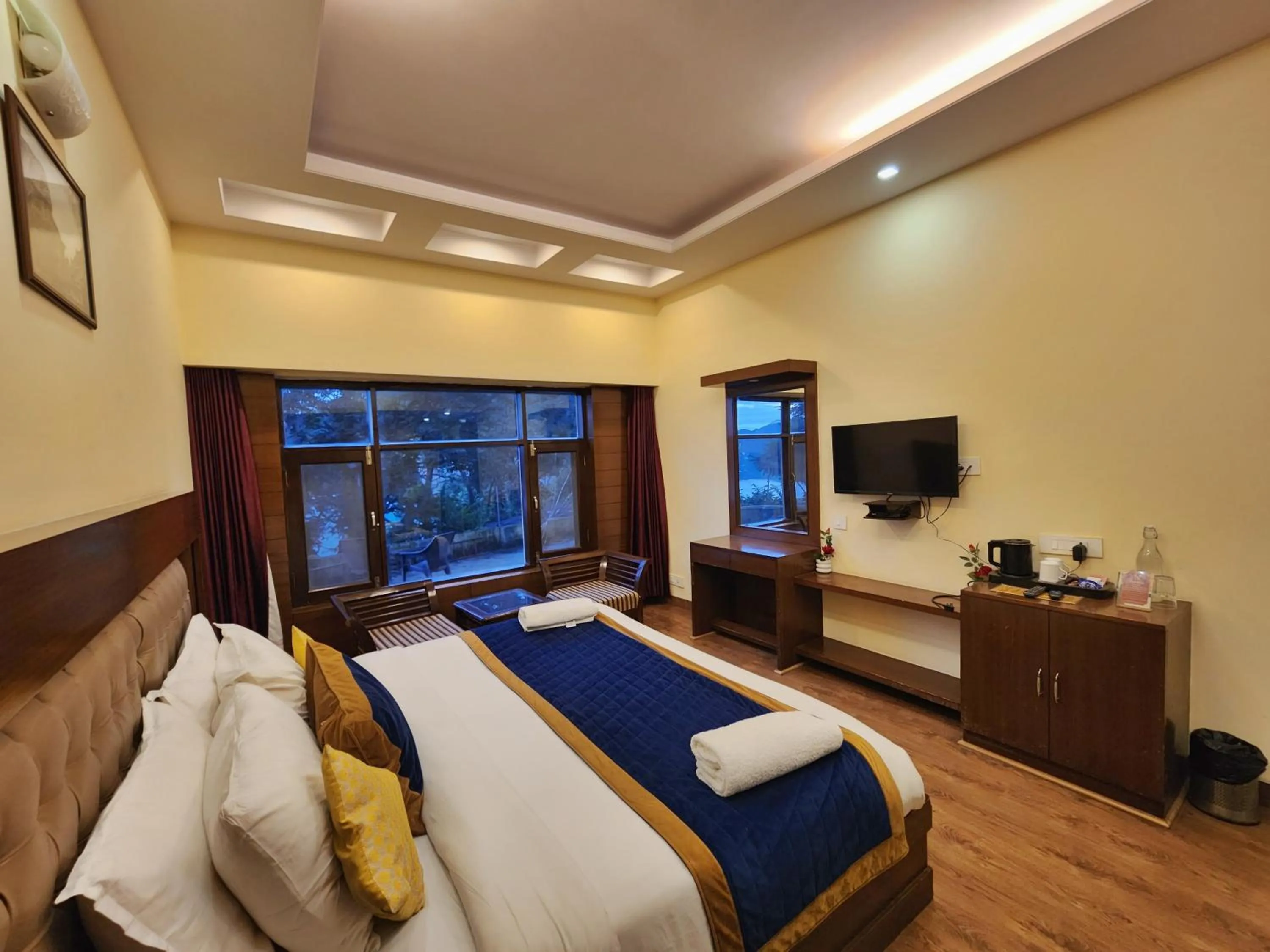 Bed in The Ashoka Inn 300mts walkable from Mall Road