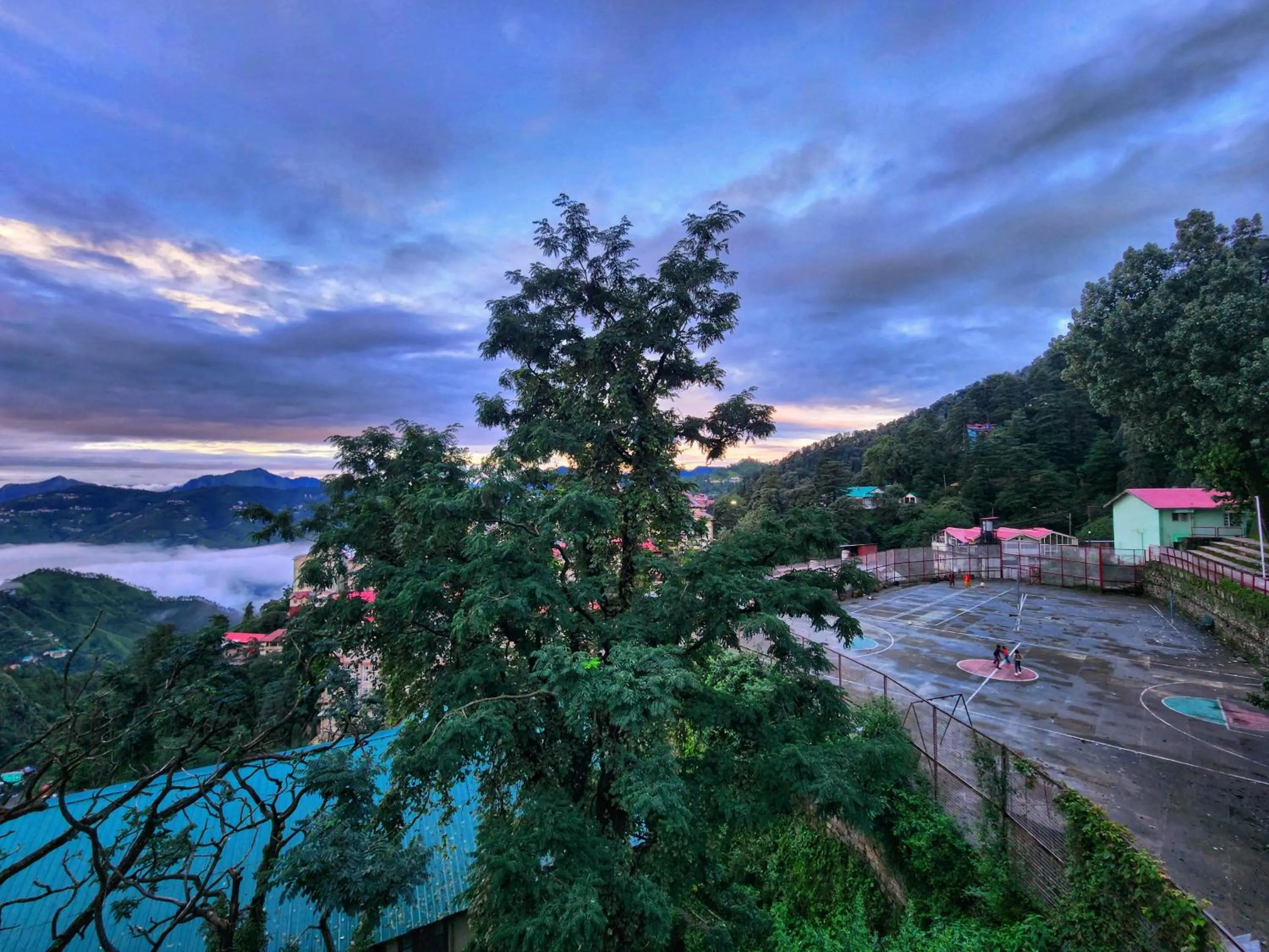 The Ashoka Inn 300mts walkable from Mall Road