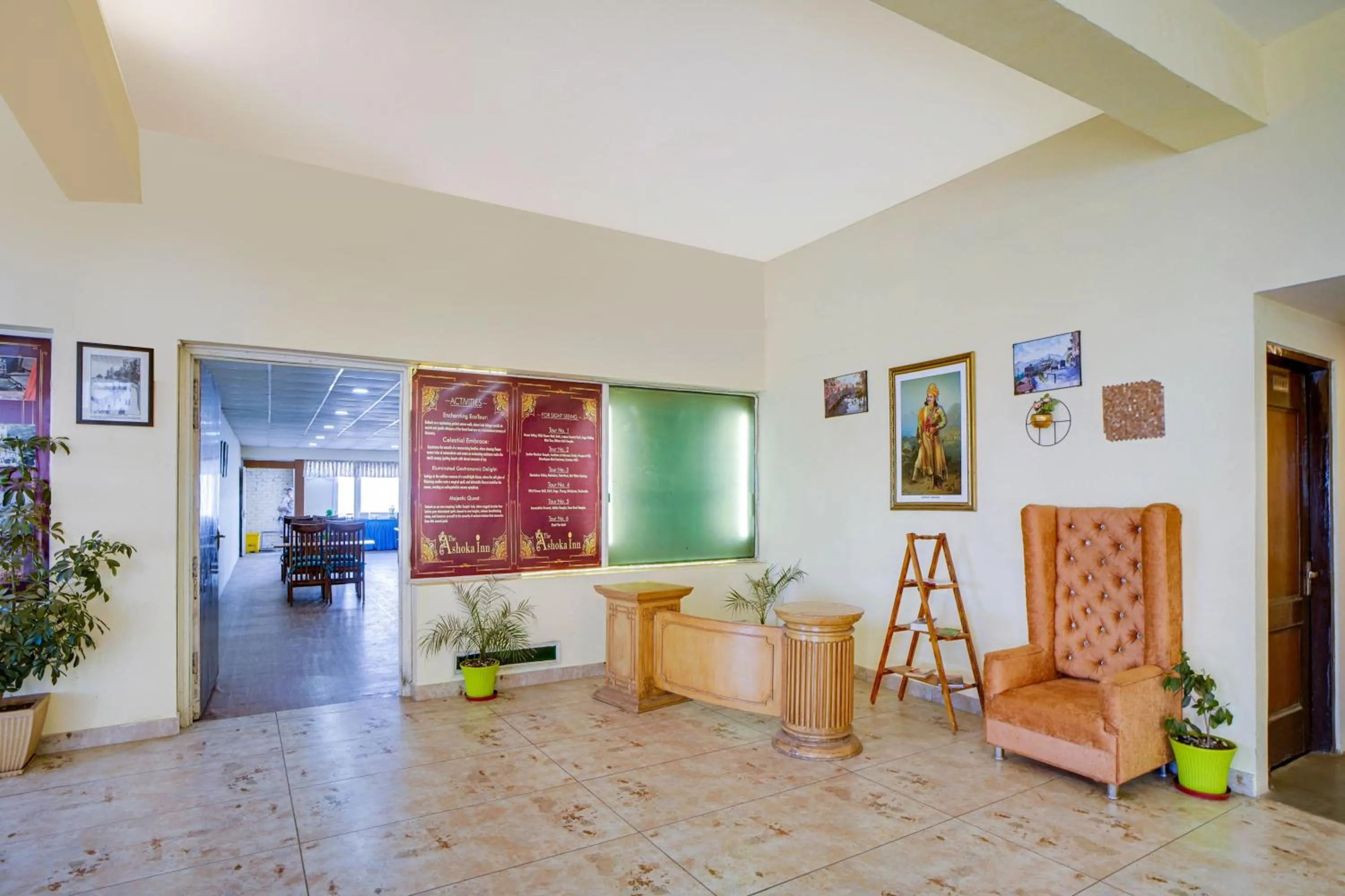 The Ashoka Inn 300mts walkable from Mall Road