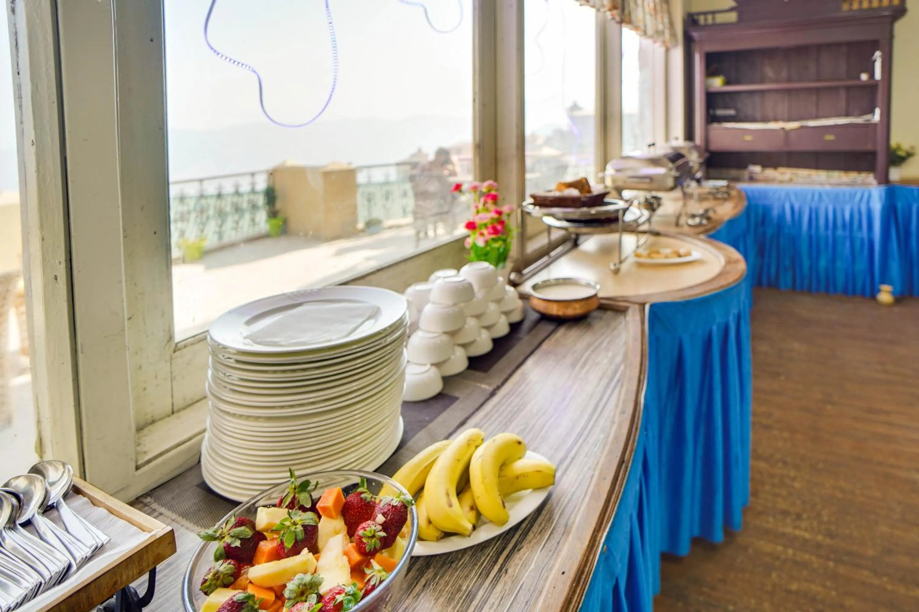 The Ashoka Inn 300mts walkable from Mall Road