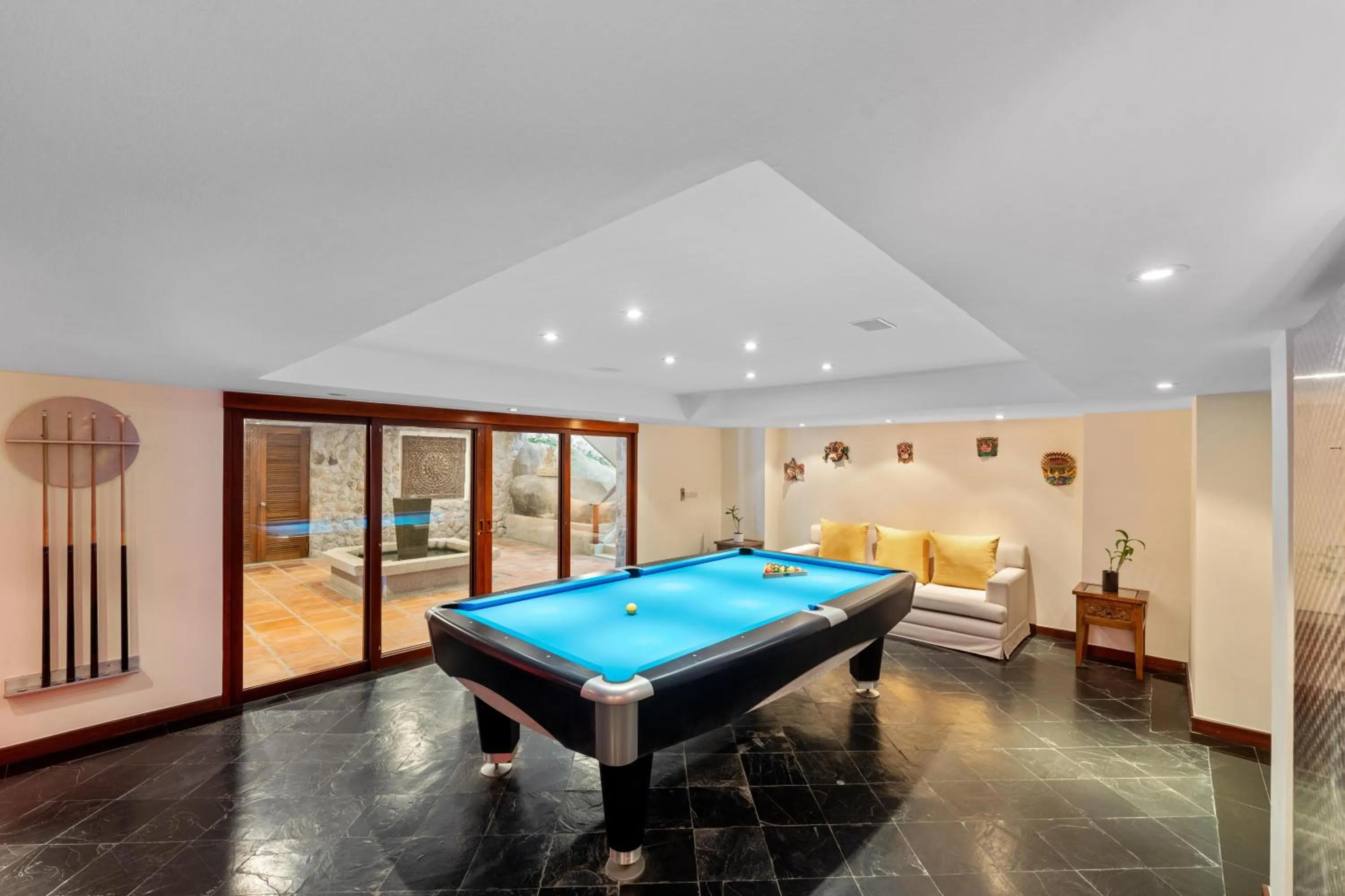 Billiard, Bed in Villa Horizon