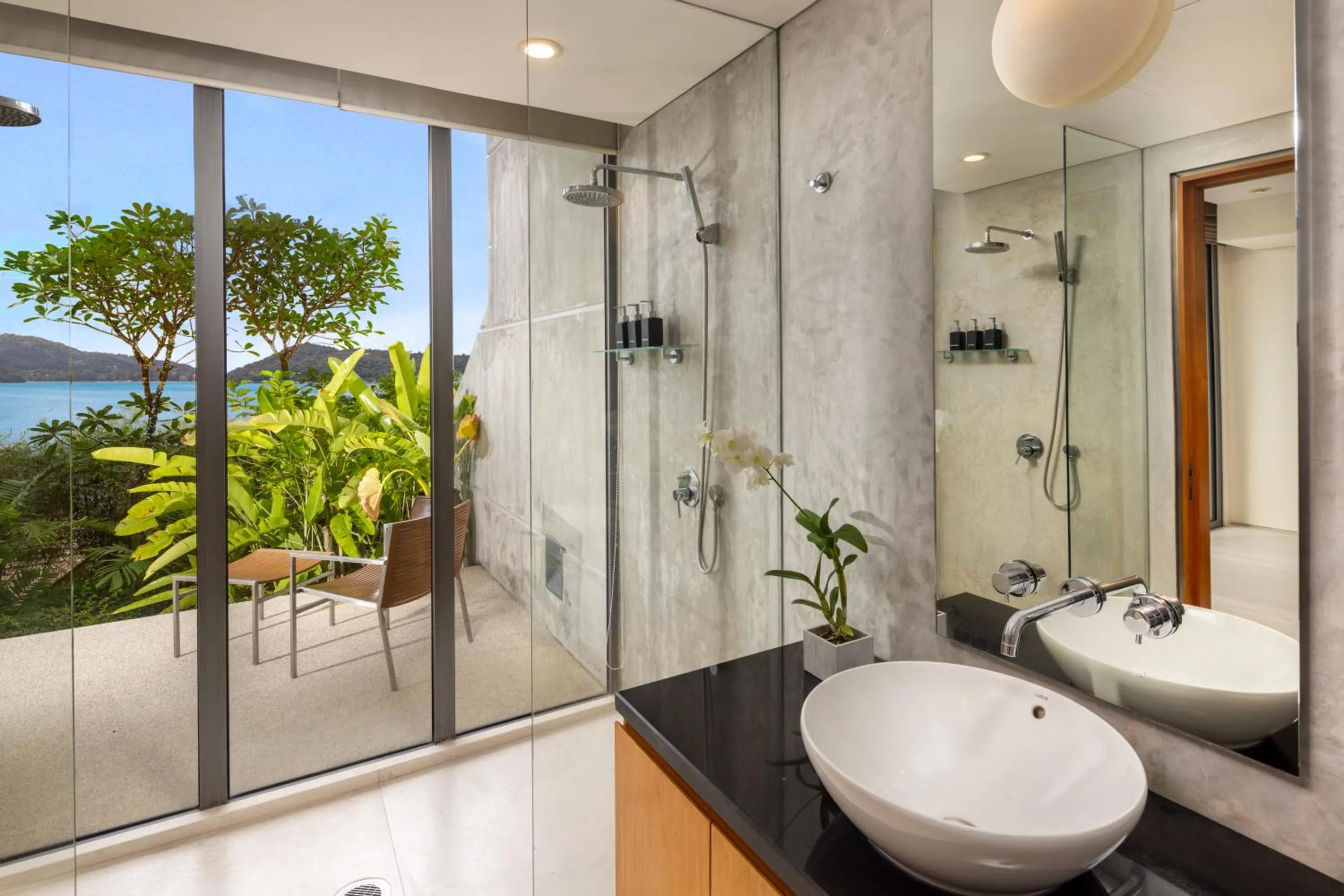 Shower in Villa Benyasiri