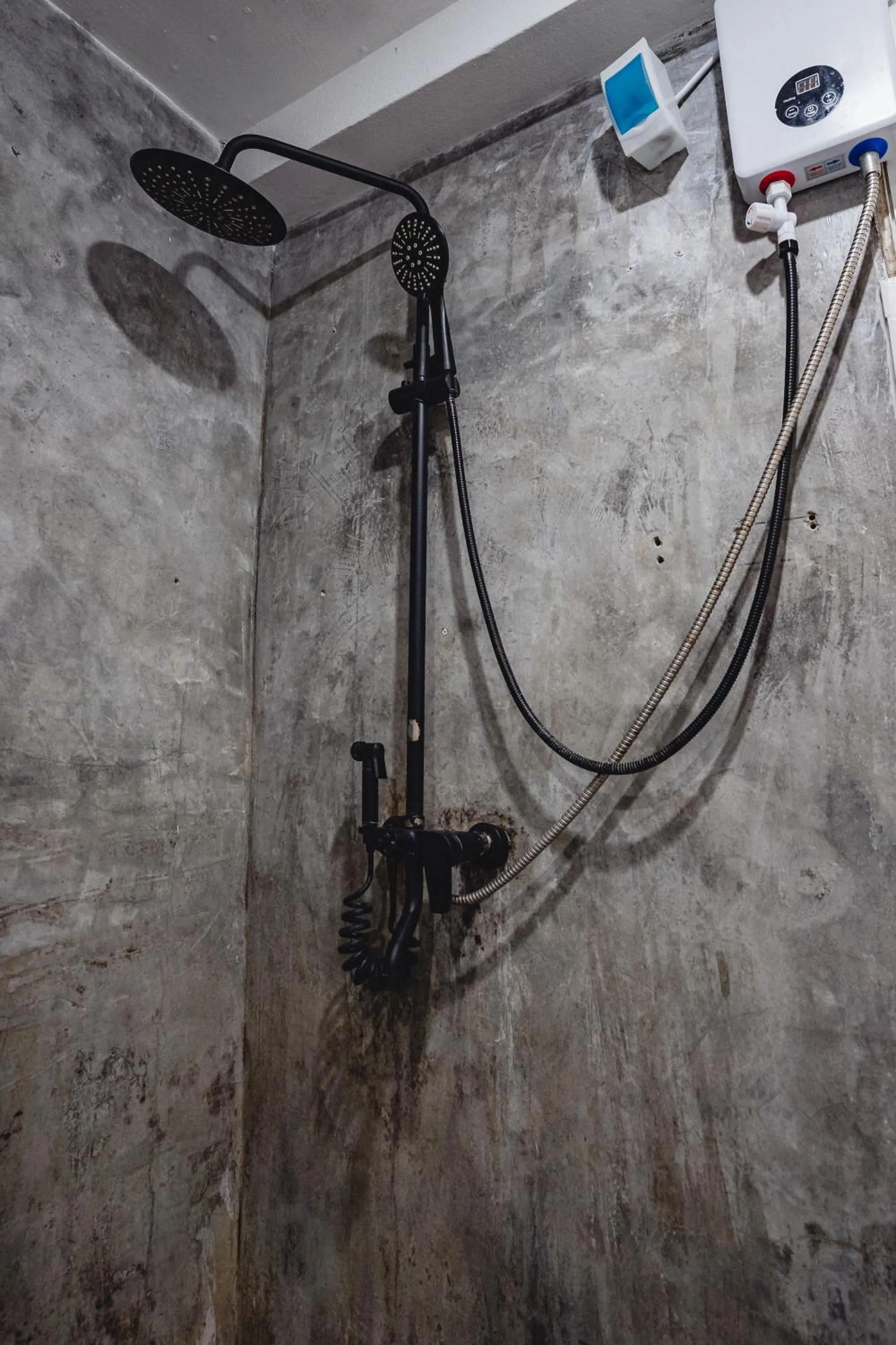 Bathroom in Lemon House apartment