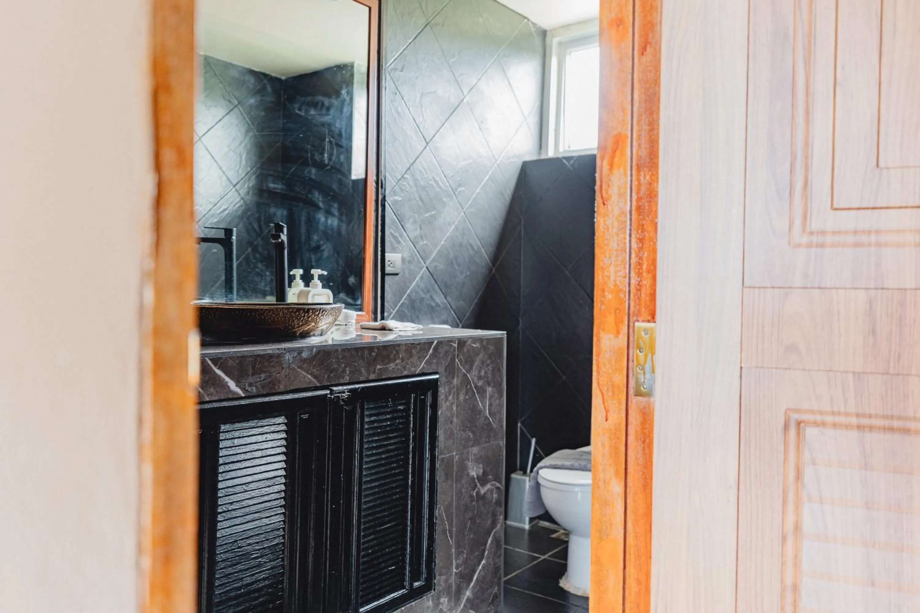 Bathroom in Lemon House apartment