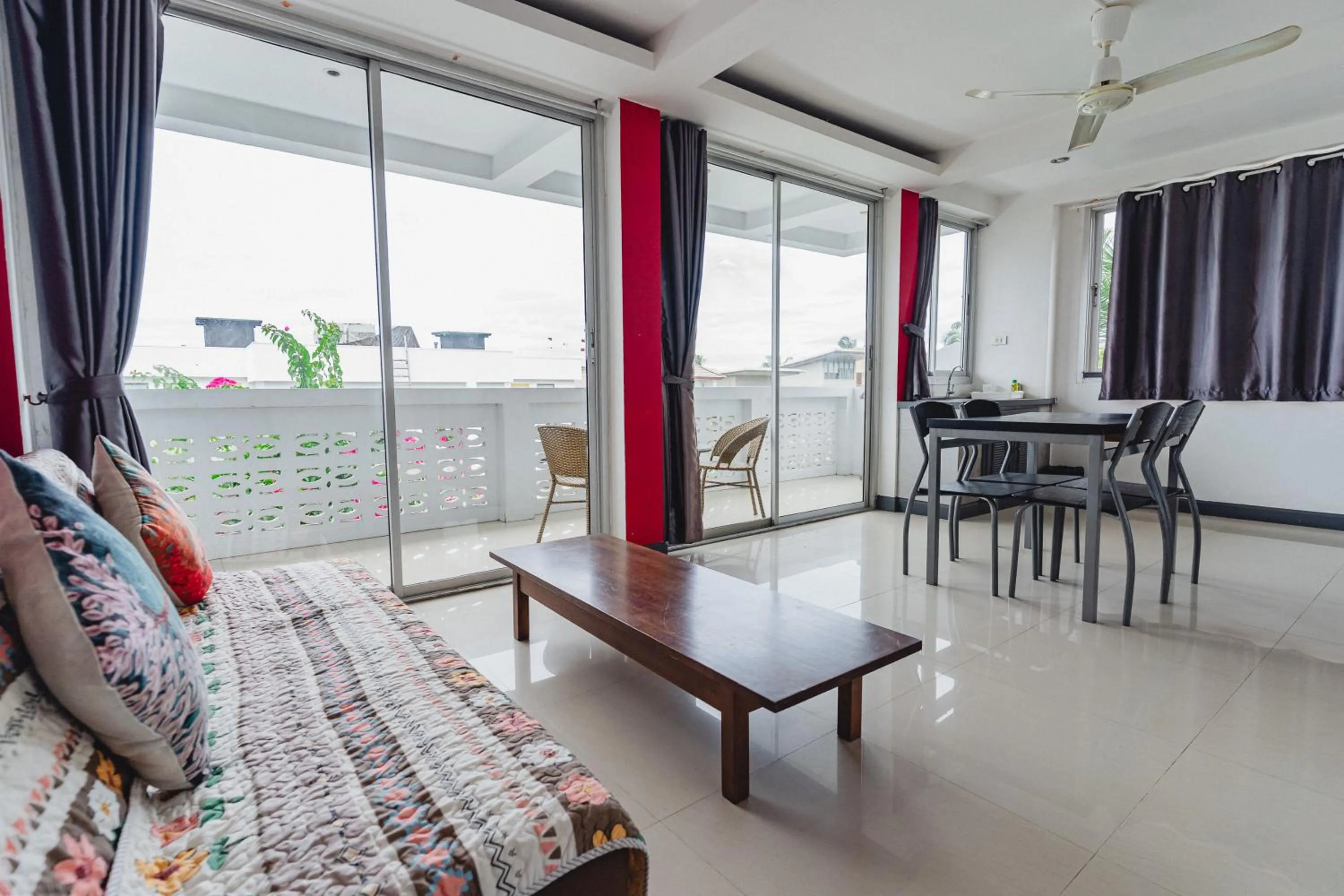 Living room, Bed in Lemon House apartment
