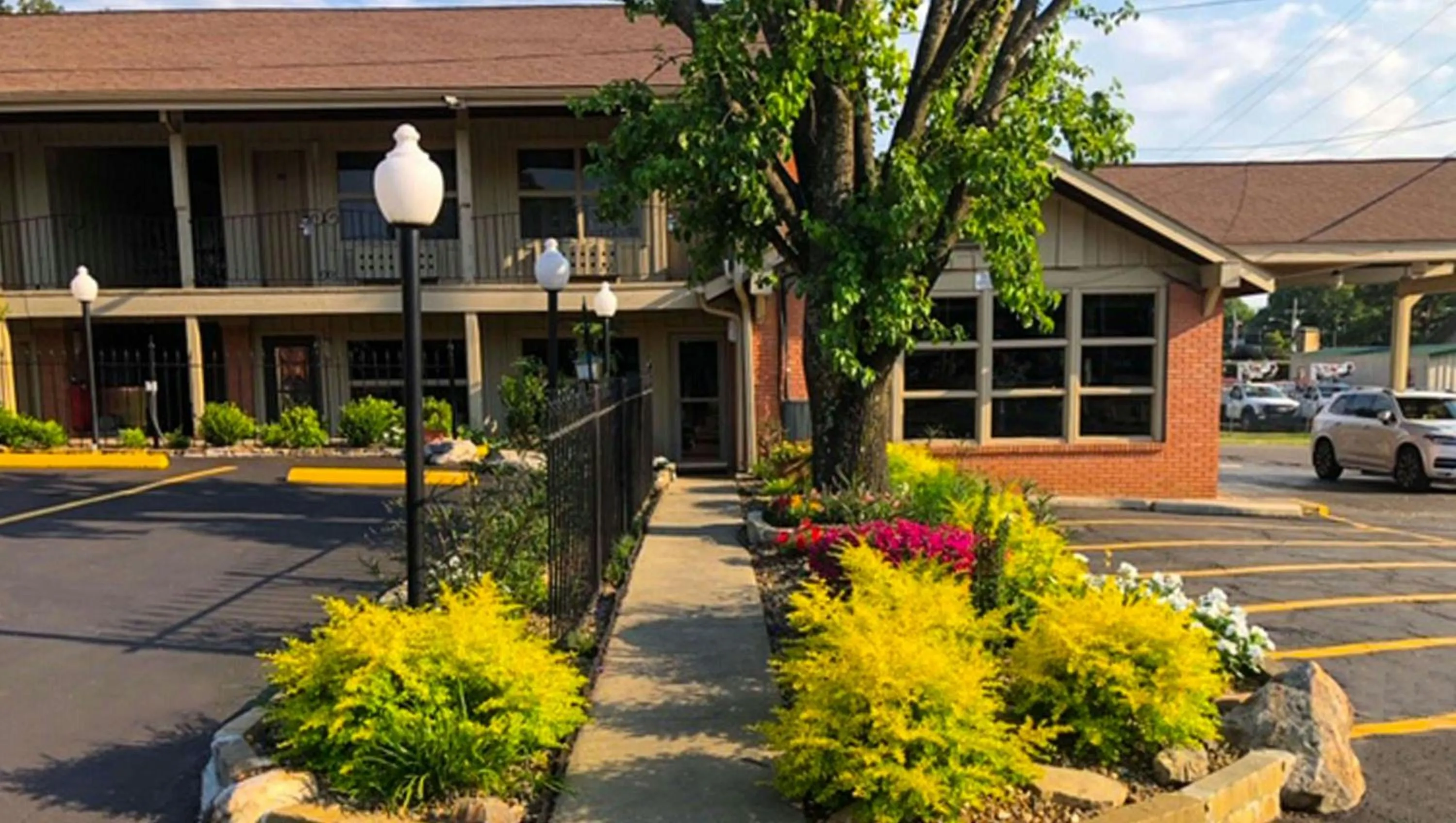 Charles Wesley Motor Lodge Downtown Broken Bow- Hochatown