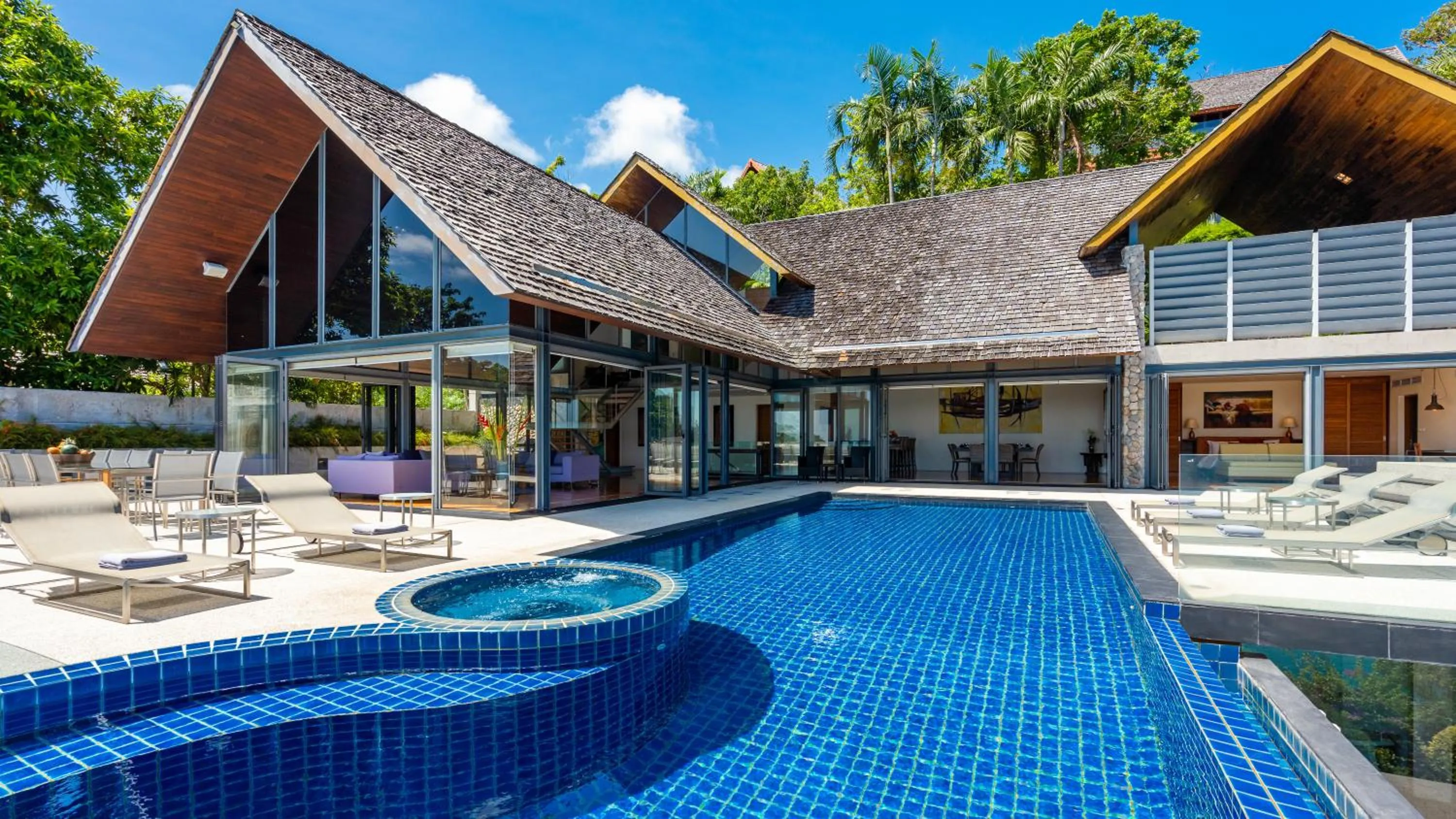 Property building in Villa Viman