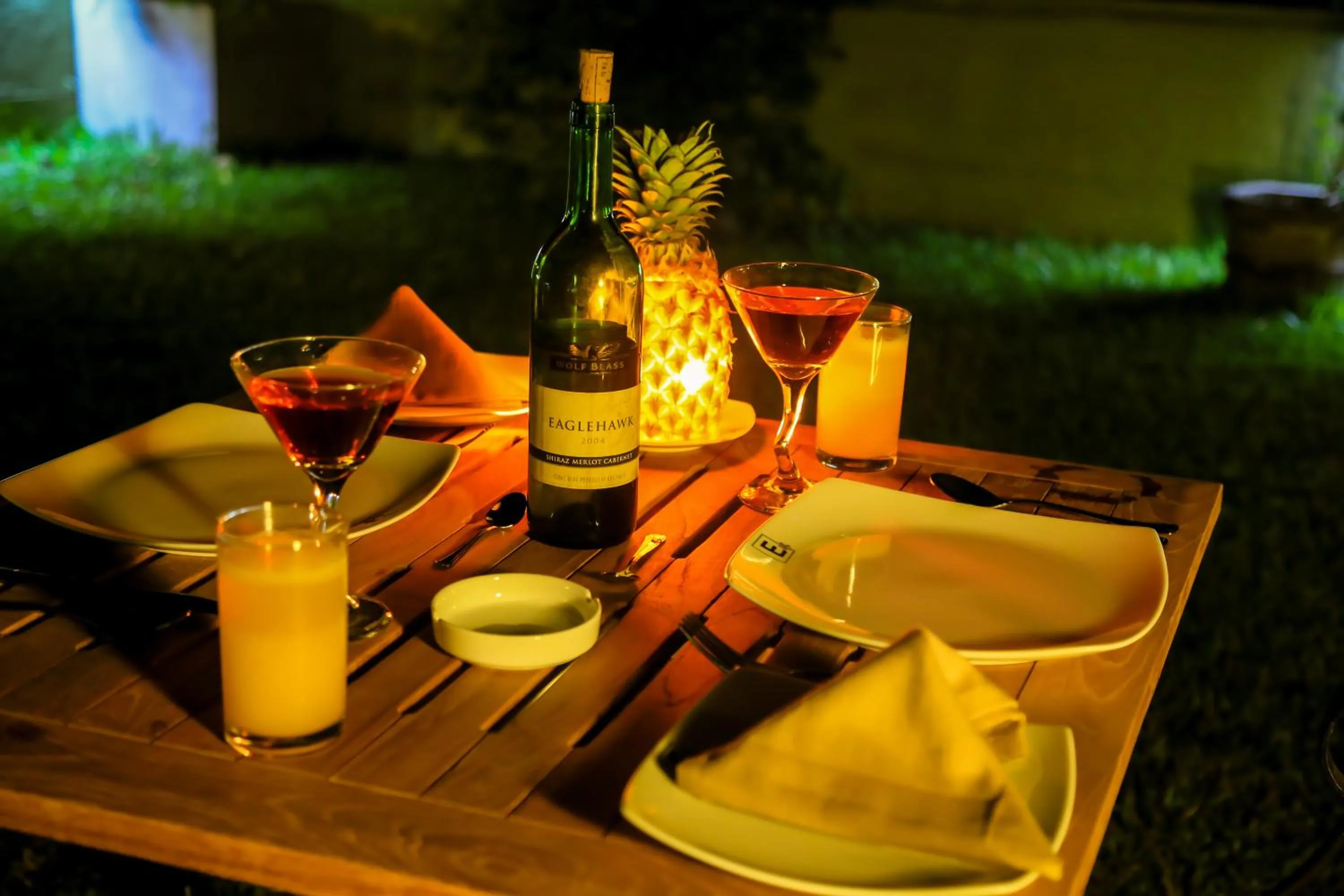 Restaurant/places to eat in Villa Escondite - The Hotel