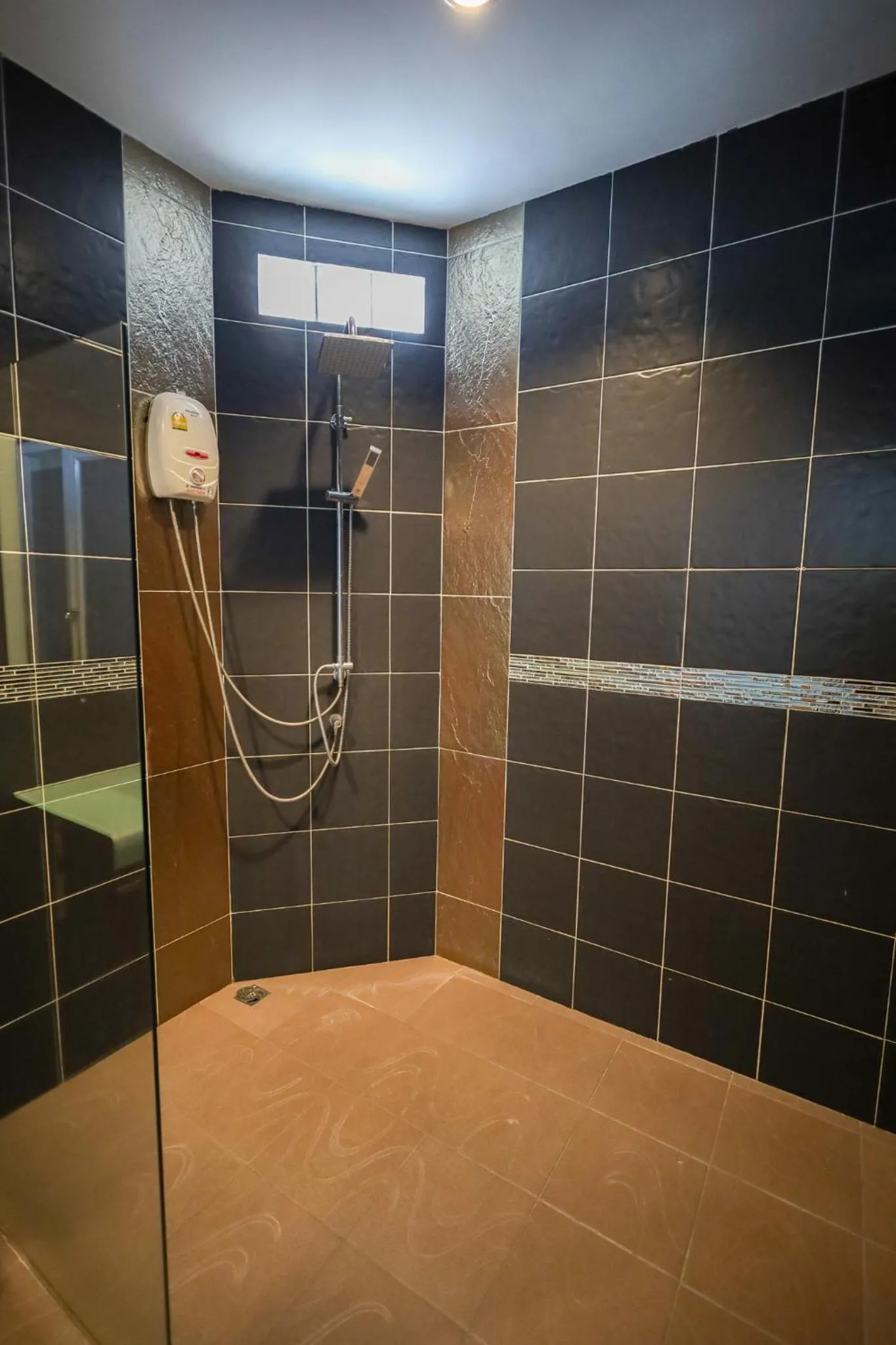 KARON STUDIO APARTMENT