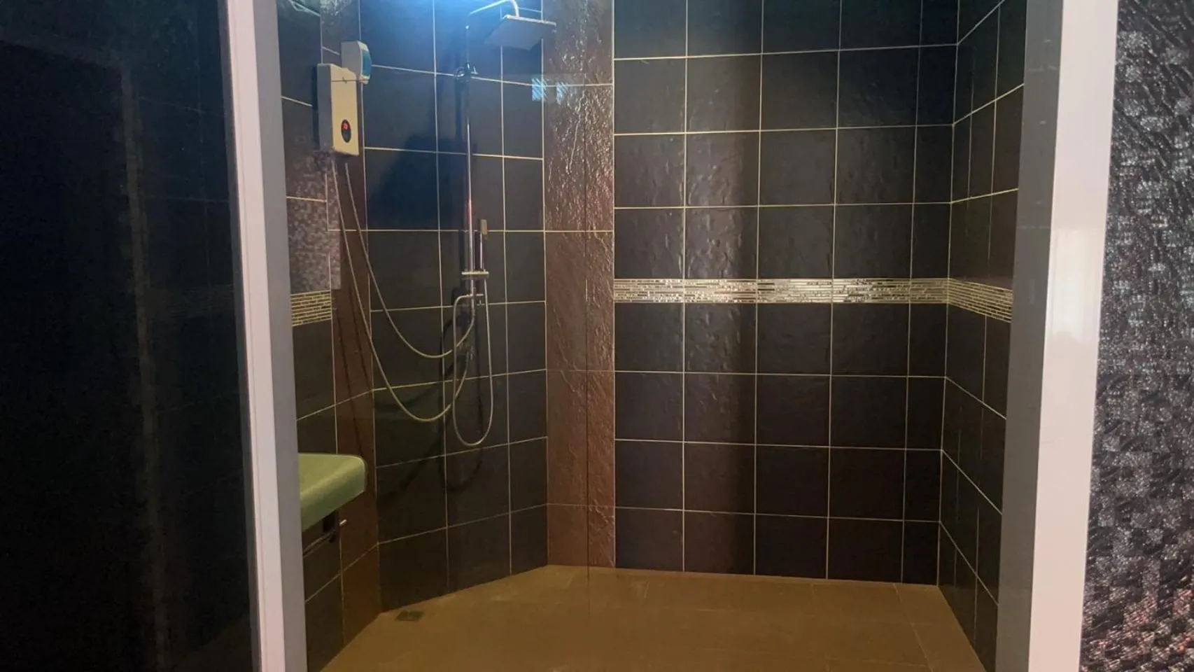 KARON STUDIO APARTMENT