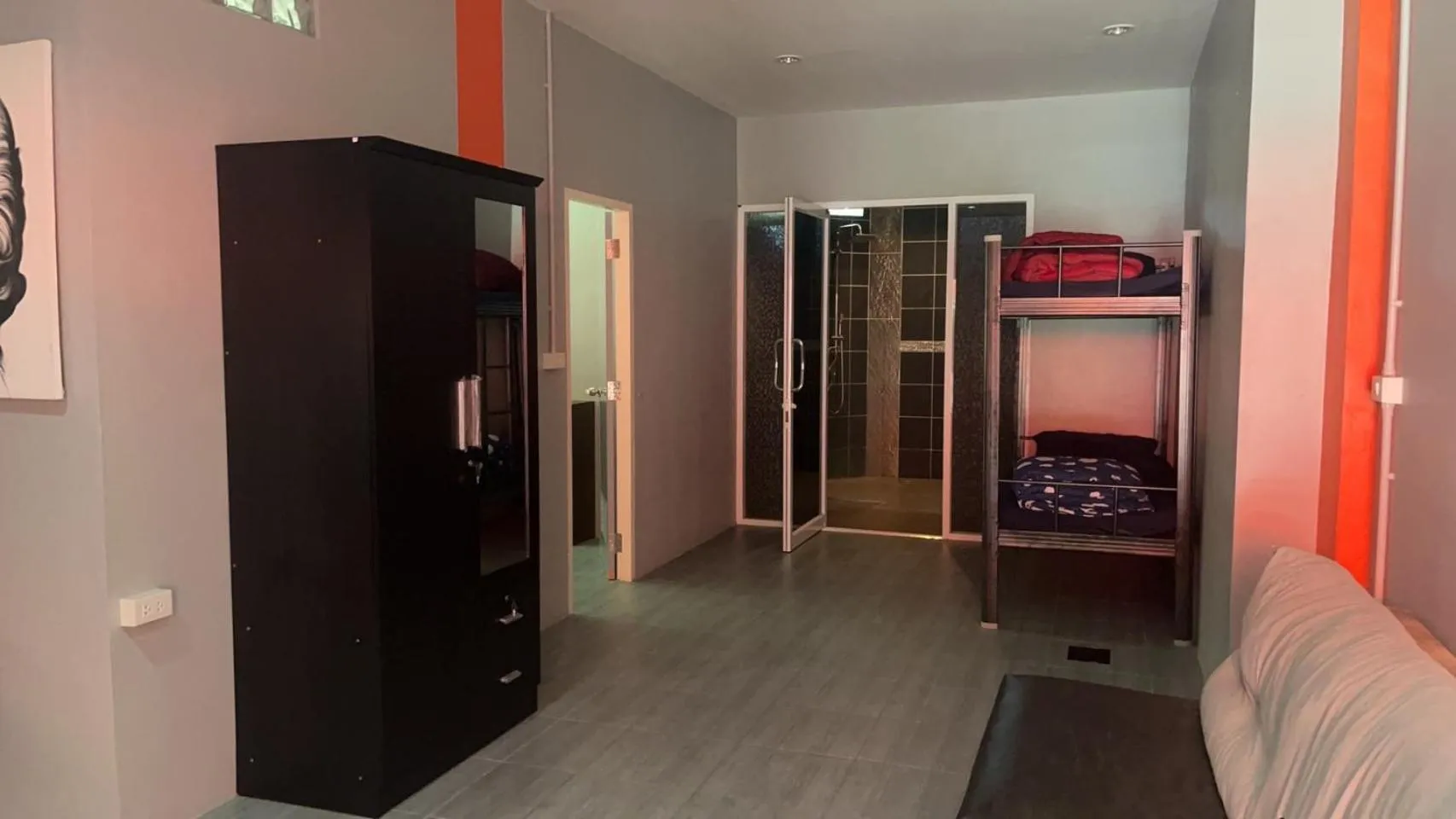 KARON STUDIO APARTMENT