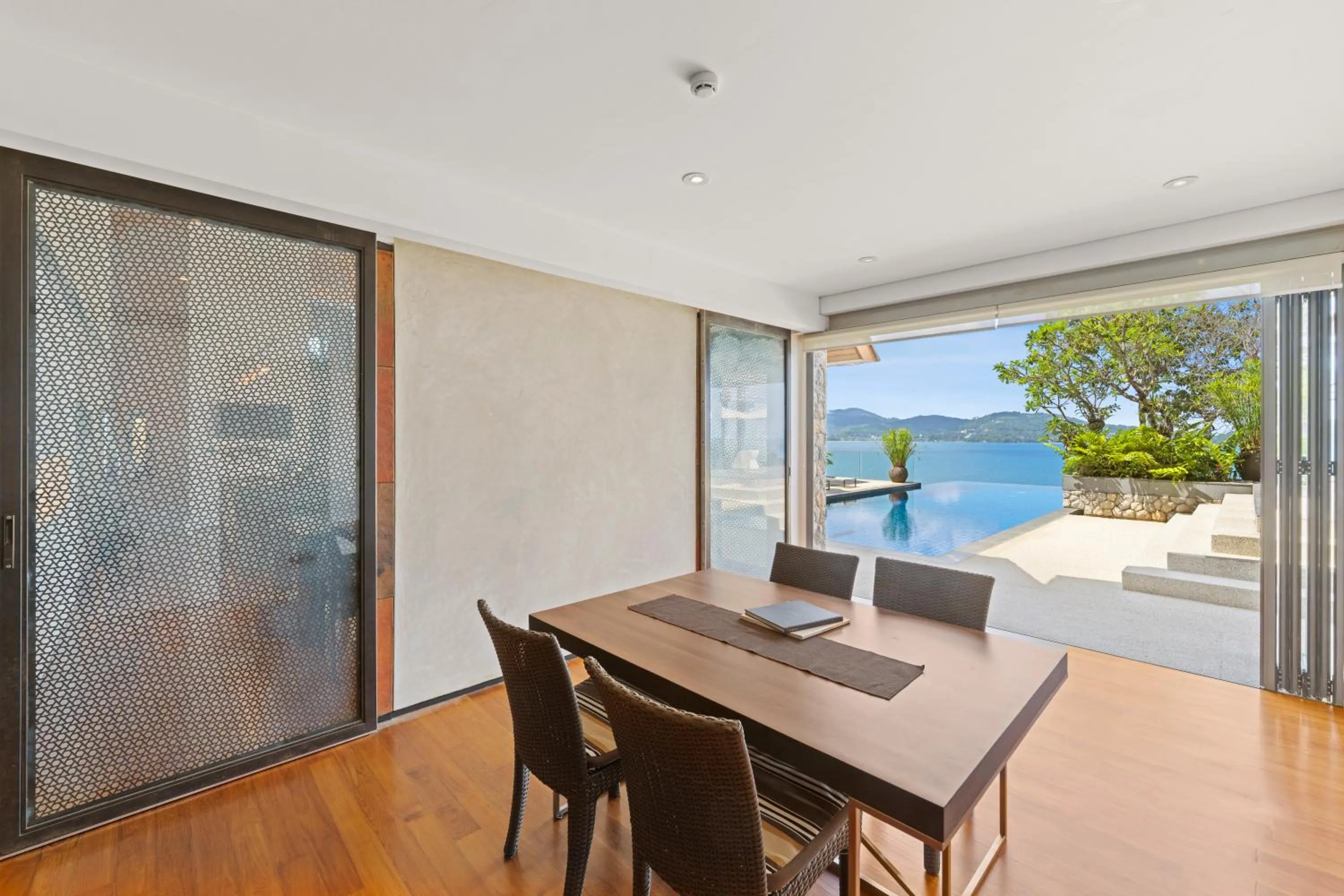 Dining area in Villa Hale Malia