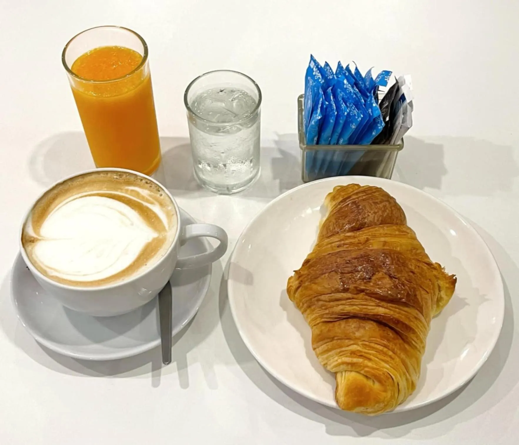 Breakfast in Nice to meat you Rooms