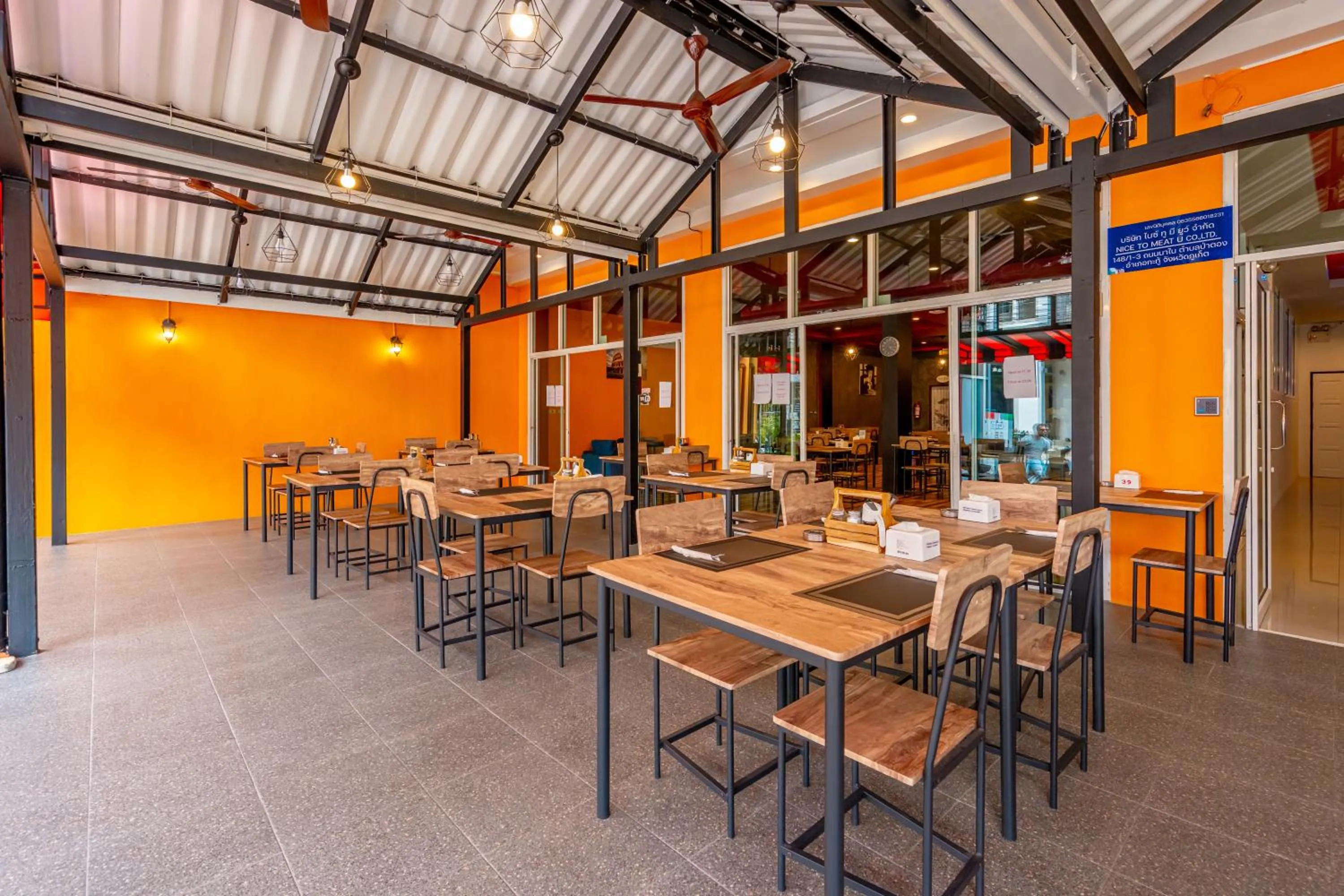 Restaurant/places to eat in Nice to meat you Rooms