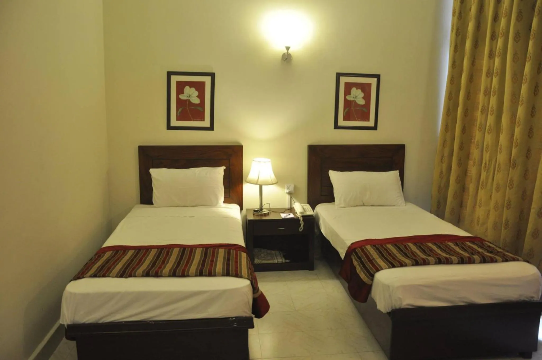 Bedroom, Bed in Herfa INN Hotel Lahore