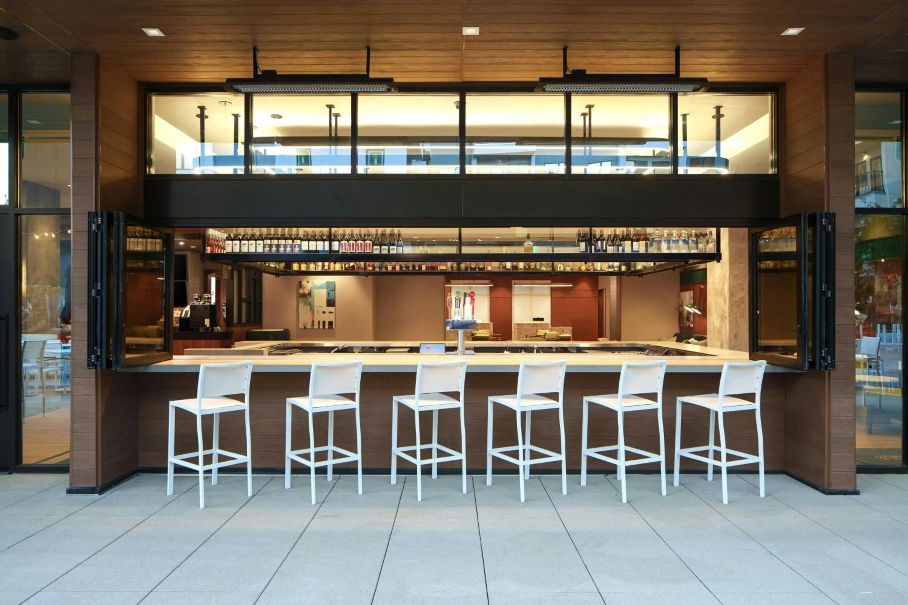 Lounge or bar in Courtyard by Marriott Gainesville GA