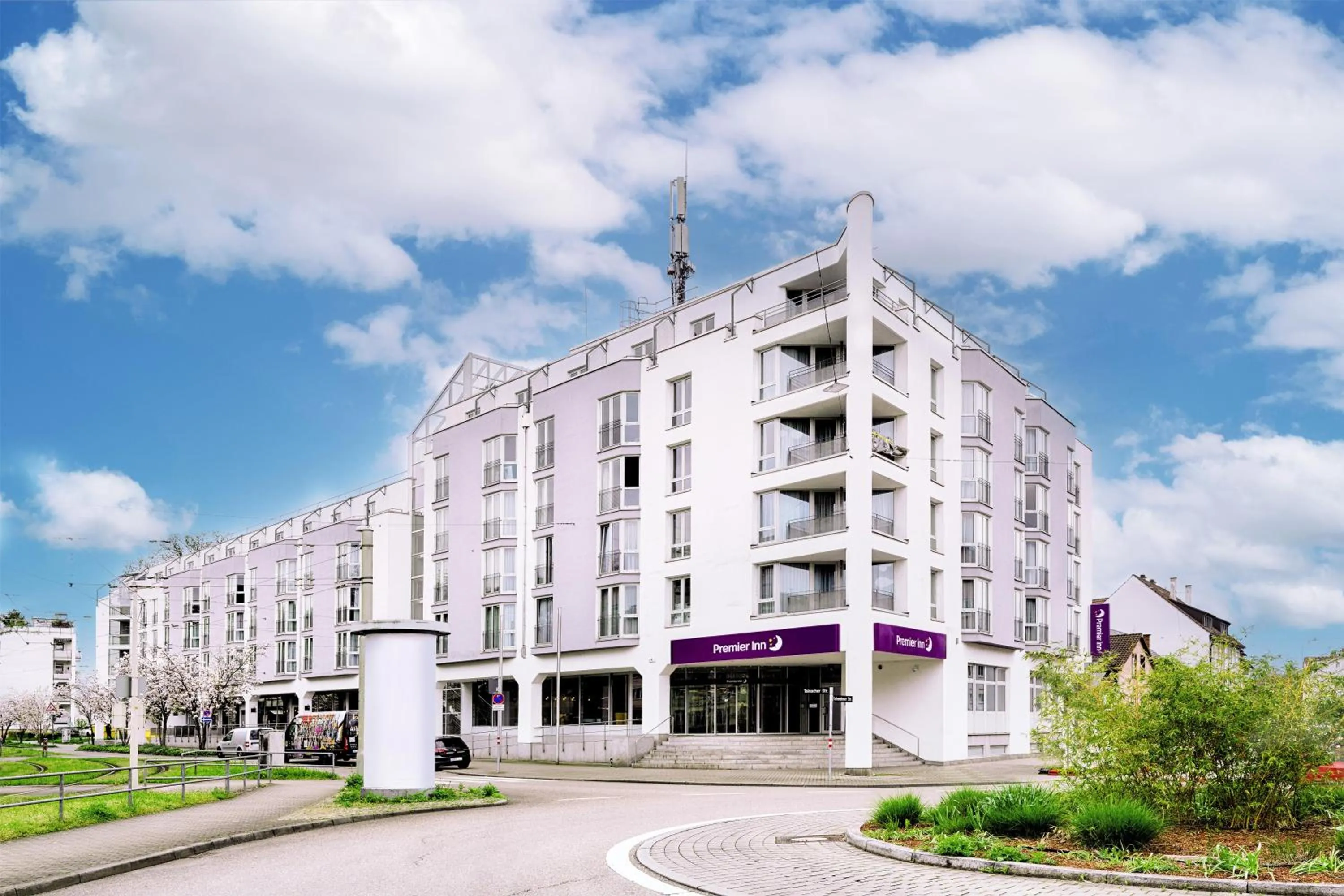 Property building in Premier Inn Stuttgart Bad Cannstatt