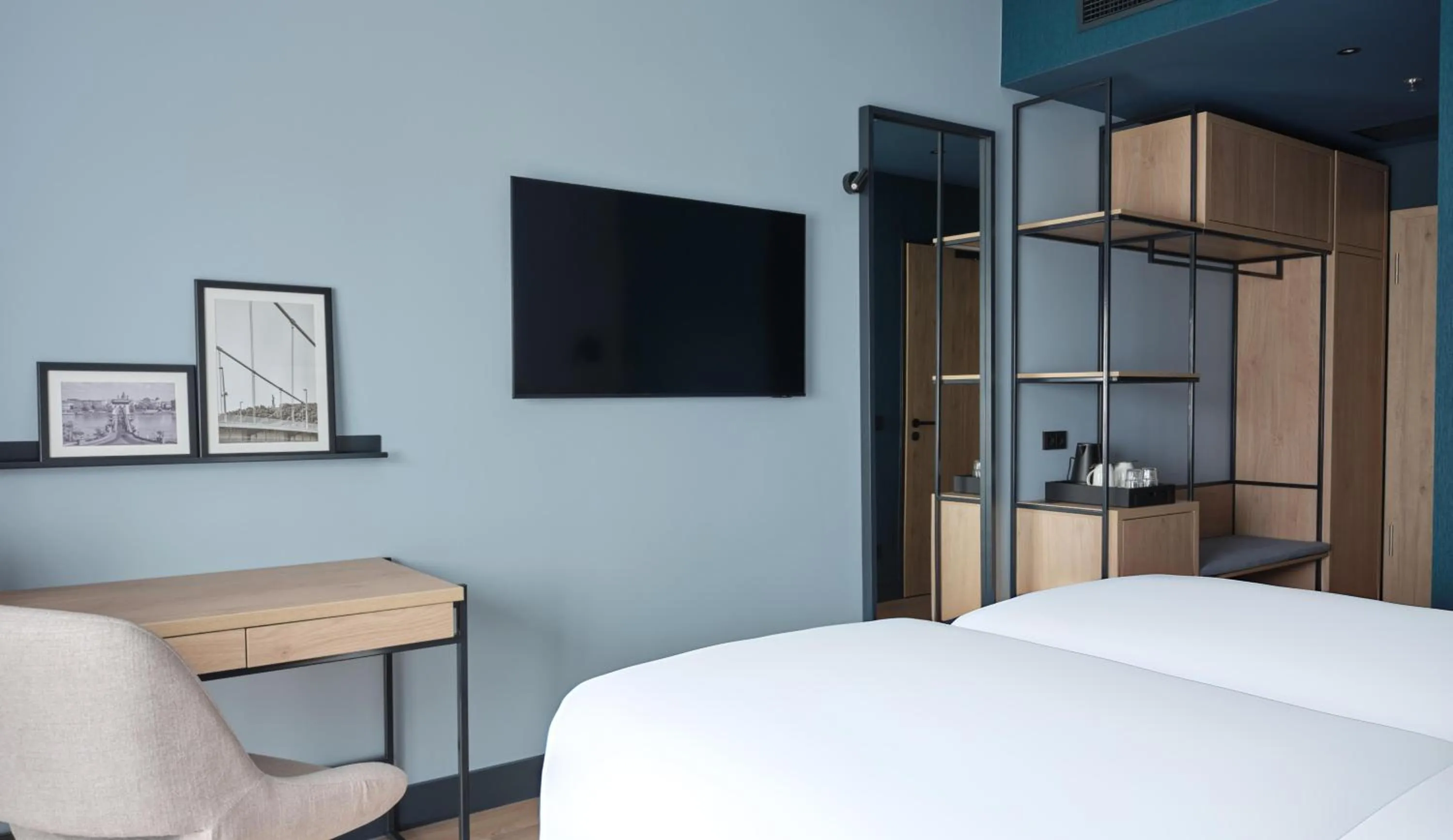 Bedroom, Bed in Radisson Hotel Budapest BudaPart