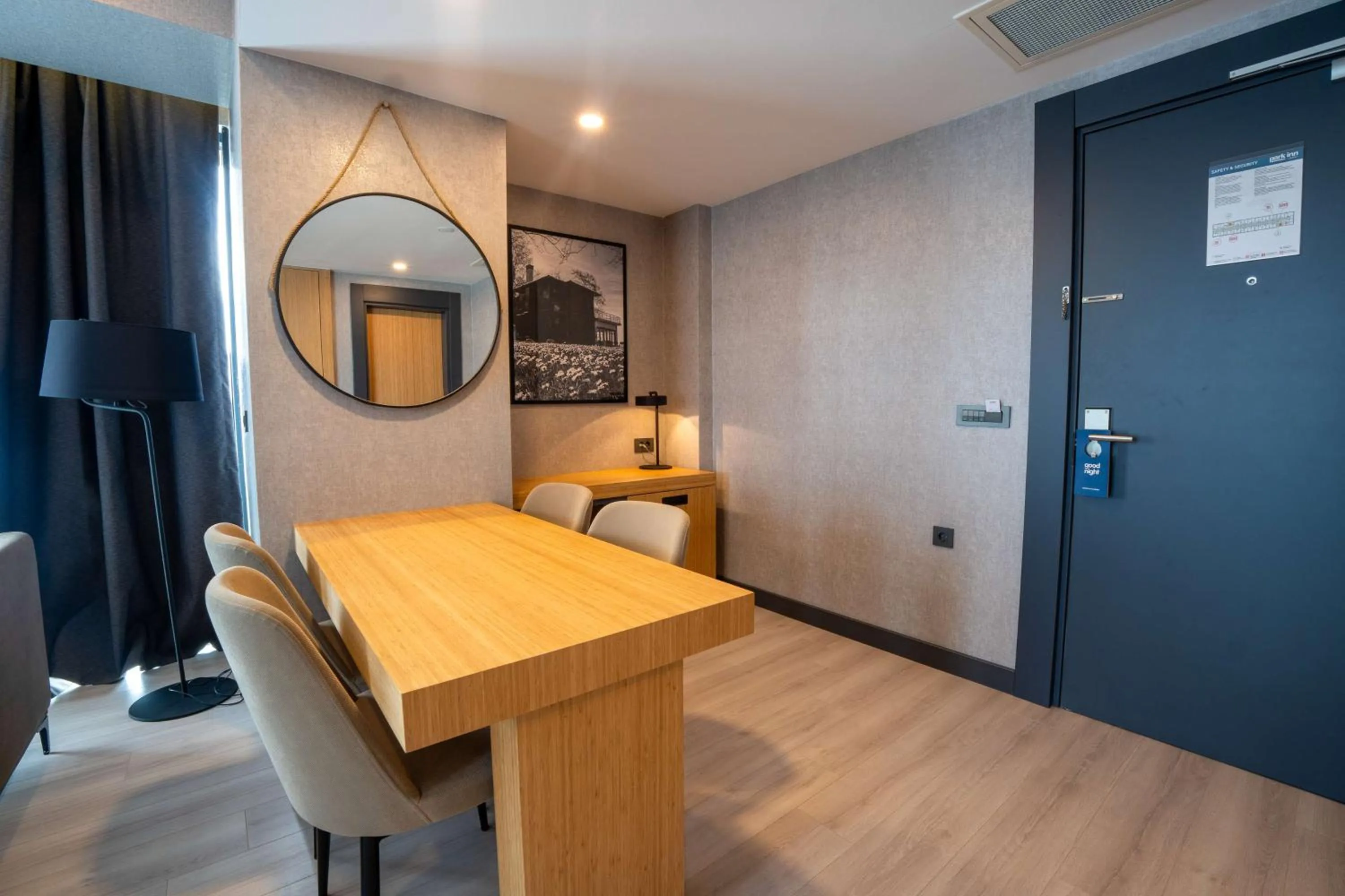 Photo of the whole room in Park Inn by Radisson Yalova City Center