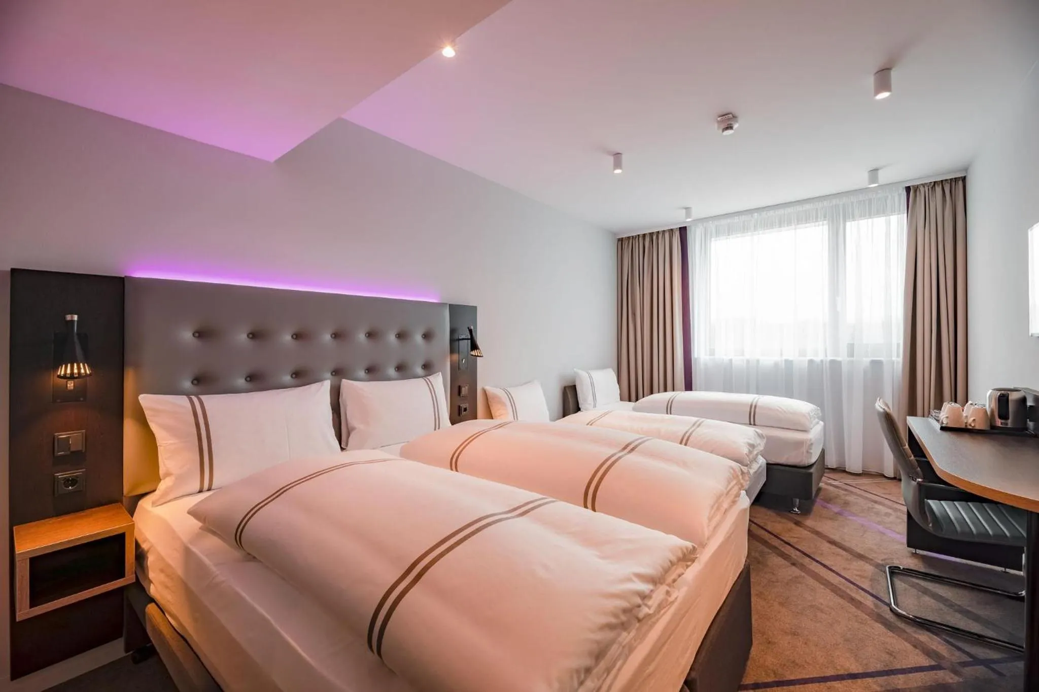 Bedroom, Bed in Premier Inn Karlsruhe City Am Wasserturm