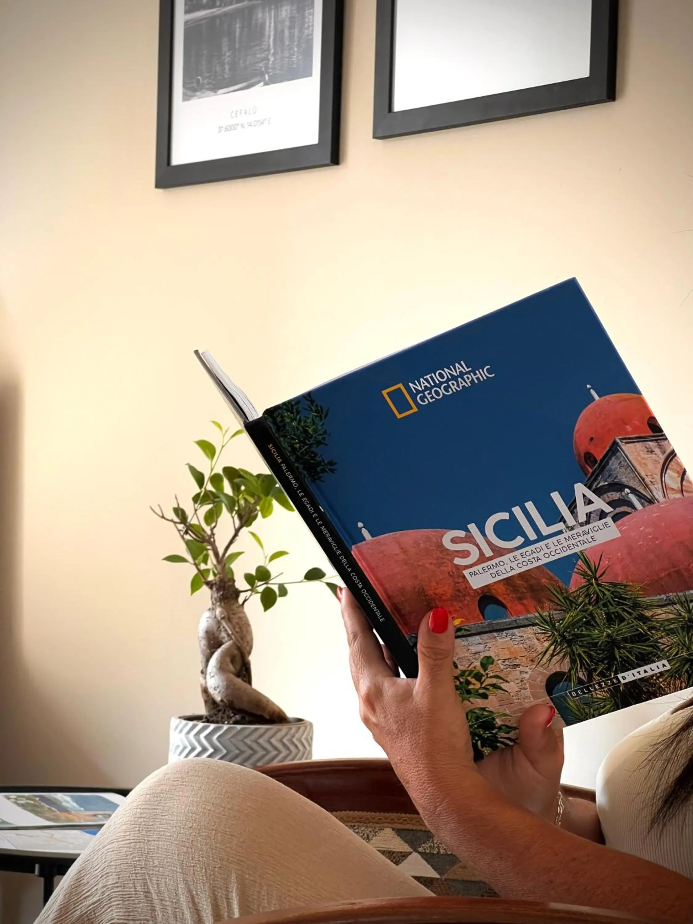 People in Sikelìa Bed & Breakfast