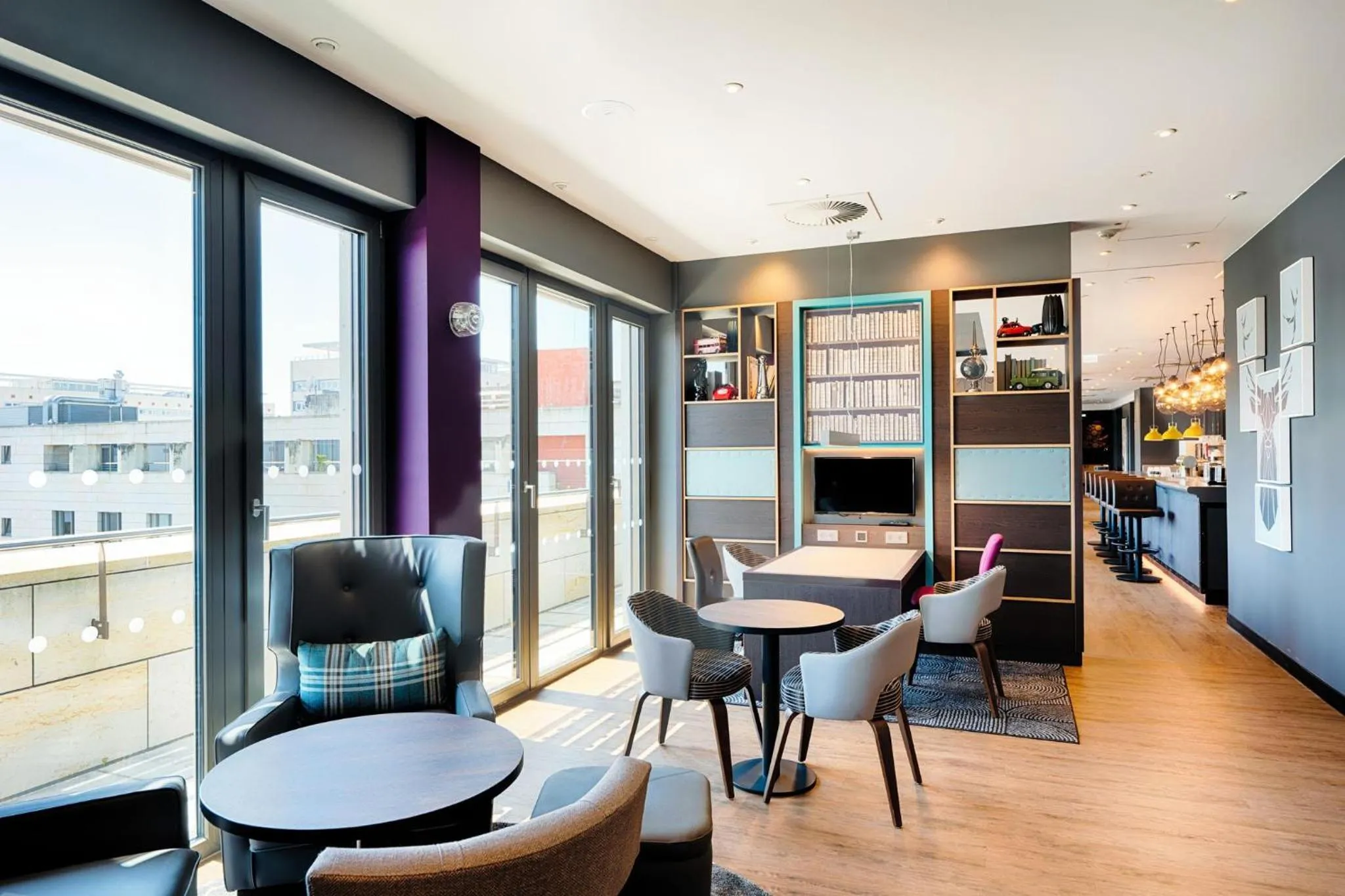 Lobby or reception in Premier Inn Dresden City Prager Straße