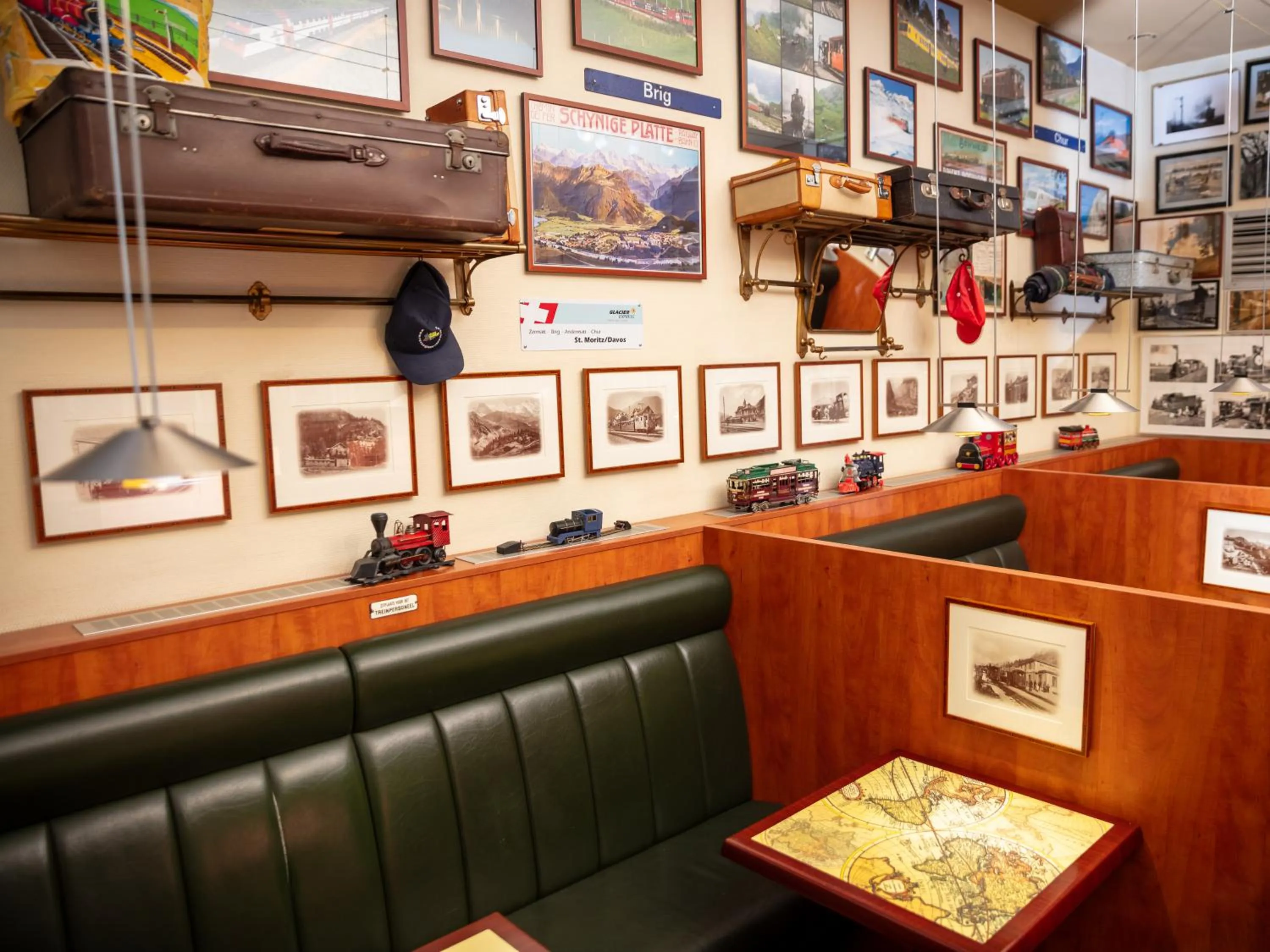 Lounge or bar in A-Train Hotel