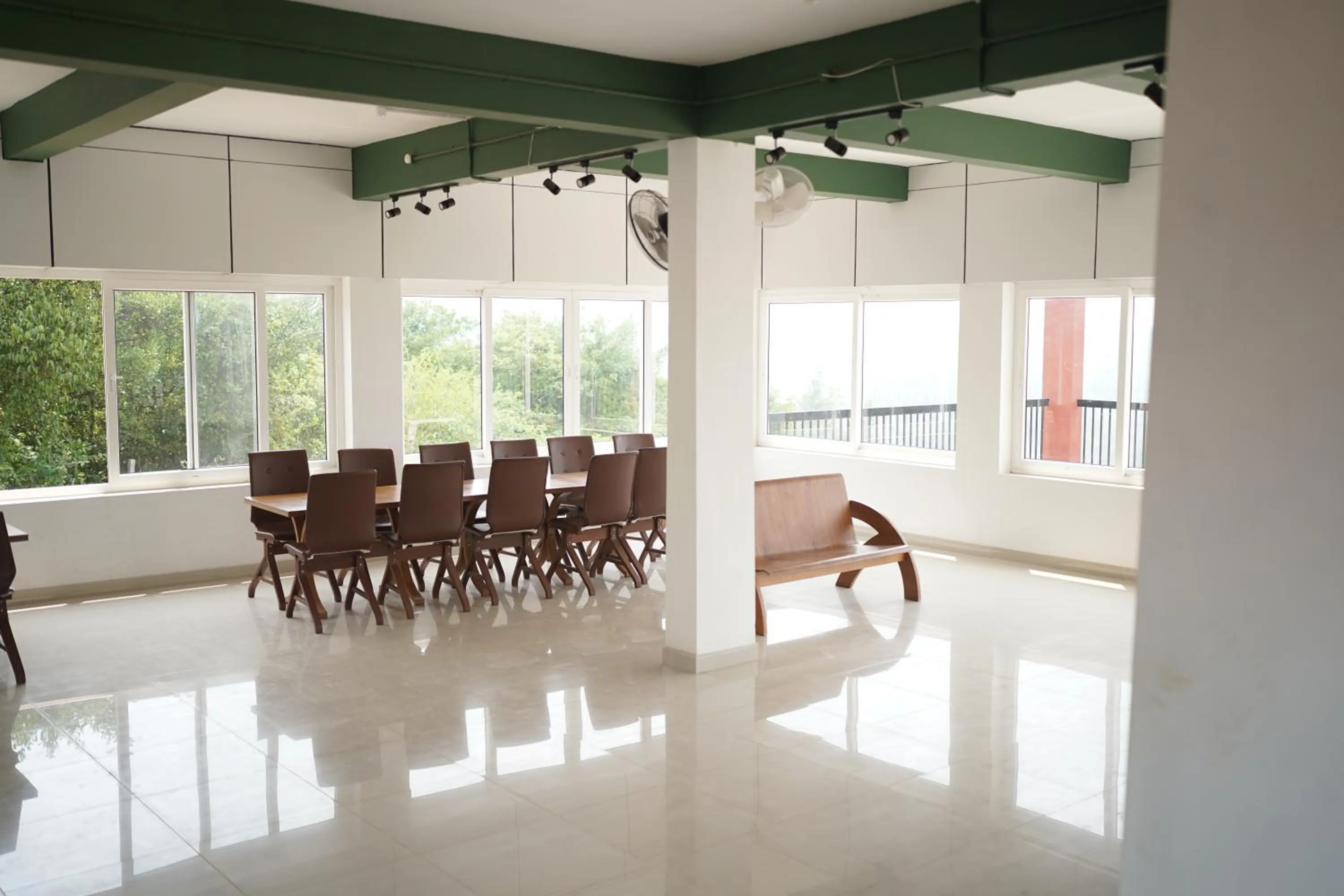 Restaurant/places to eat in Vaidekam Resorts & Wellness, Kannur