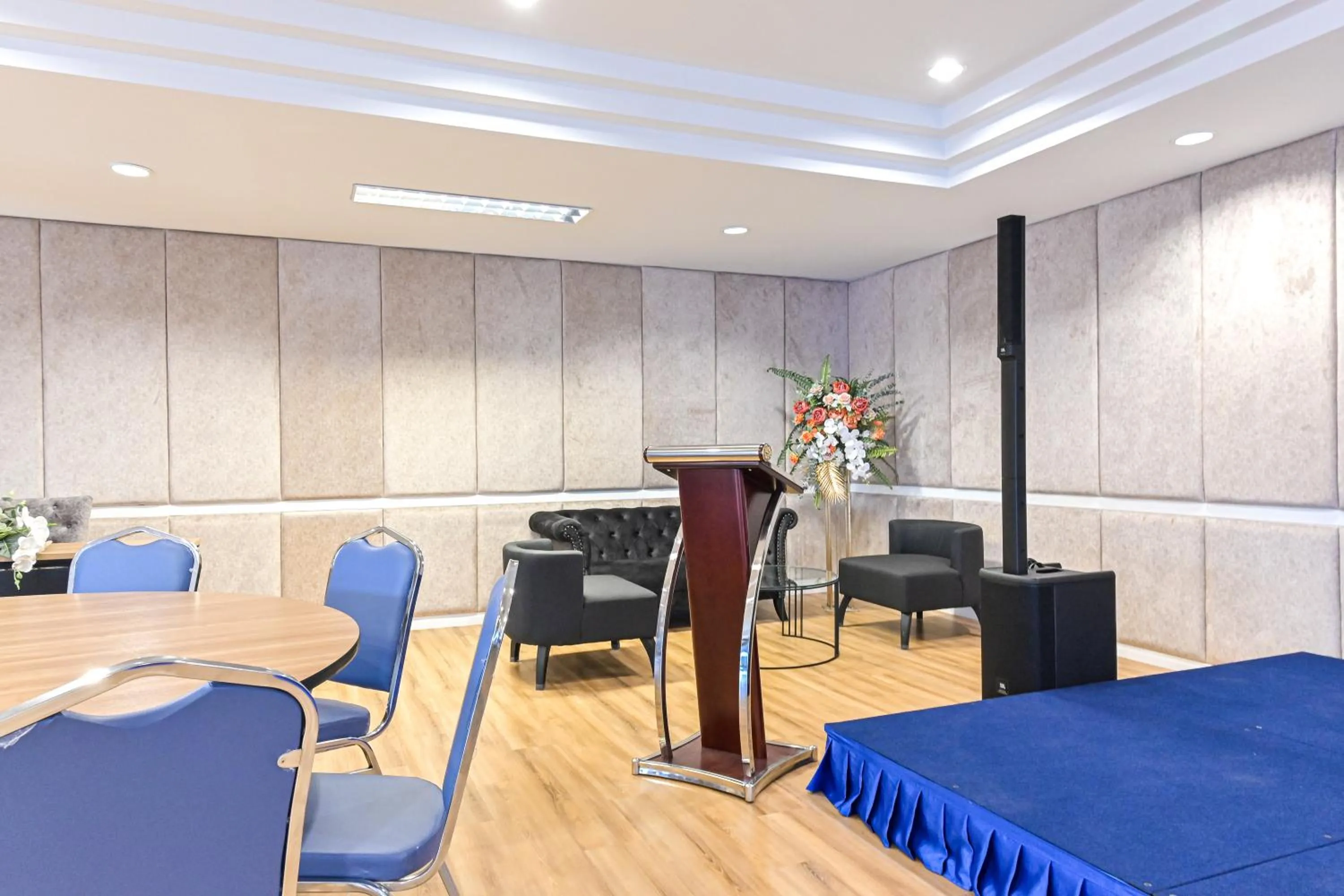 Meeting/conference room in Shewin de Bangkok