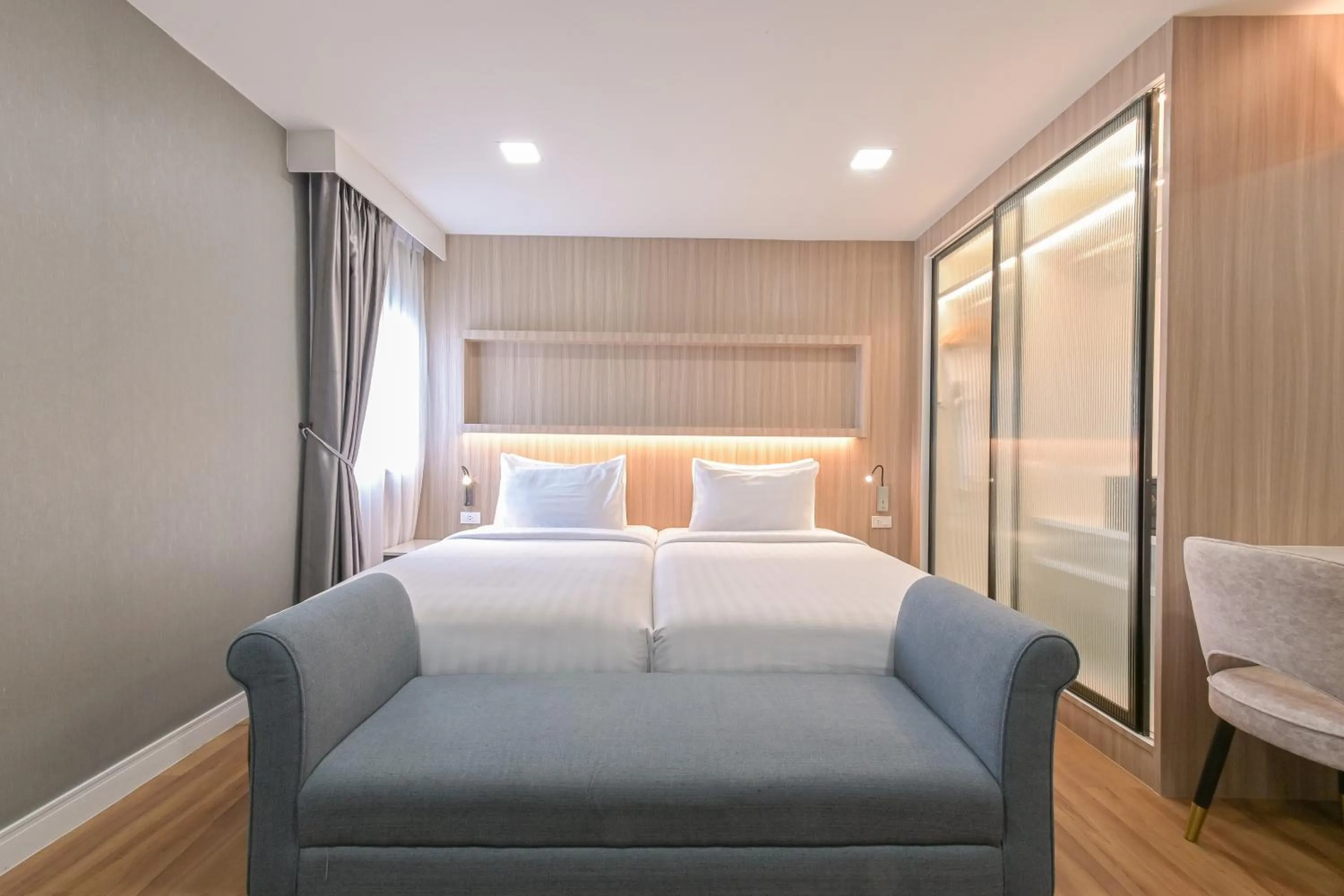 Bedroom, Bed in Shewin de Bangkok