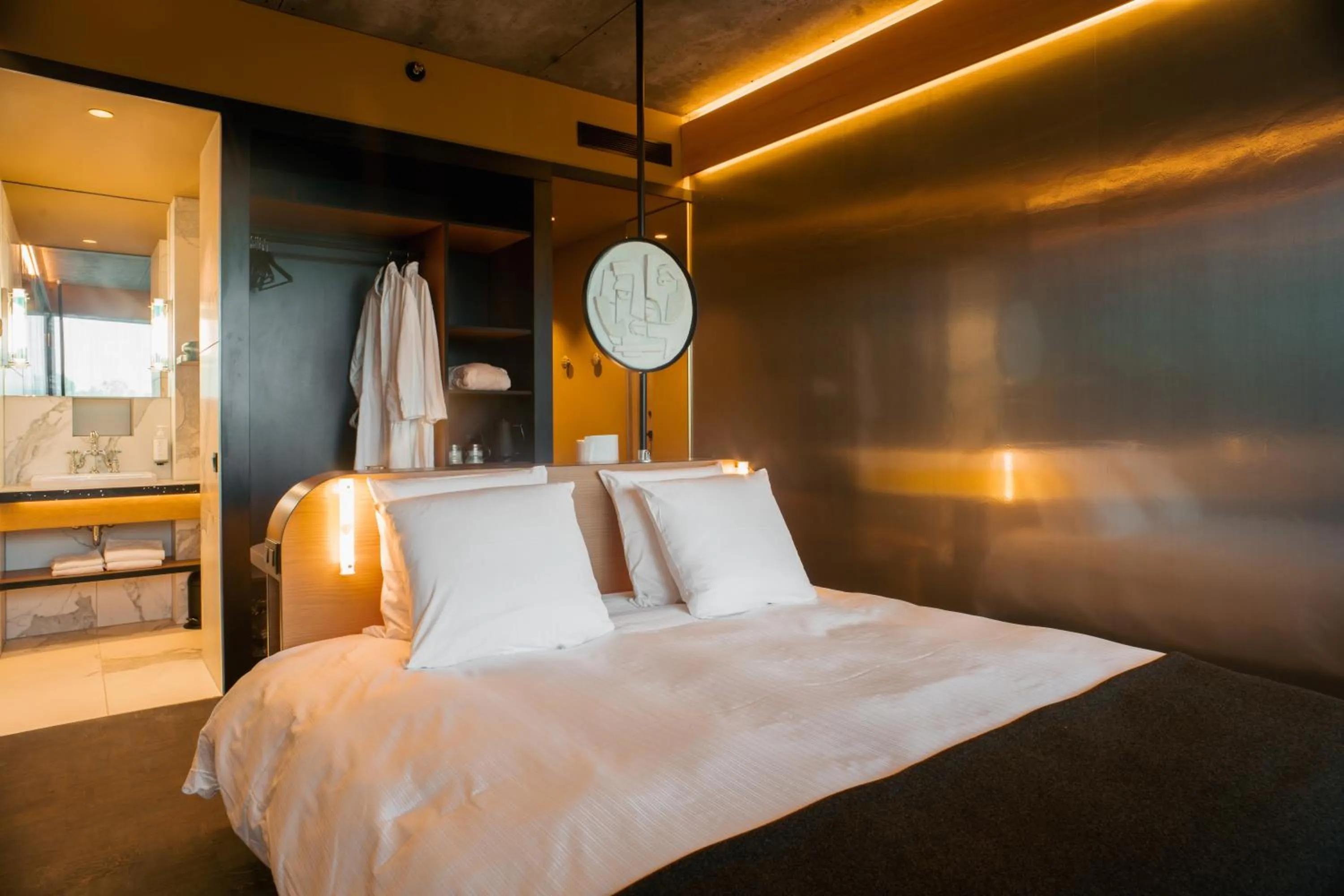 Bed in Mix Brussels --Gym & Wellness for adults only--