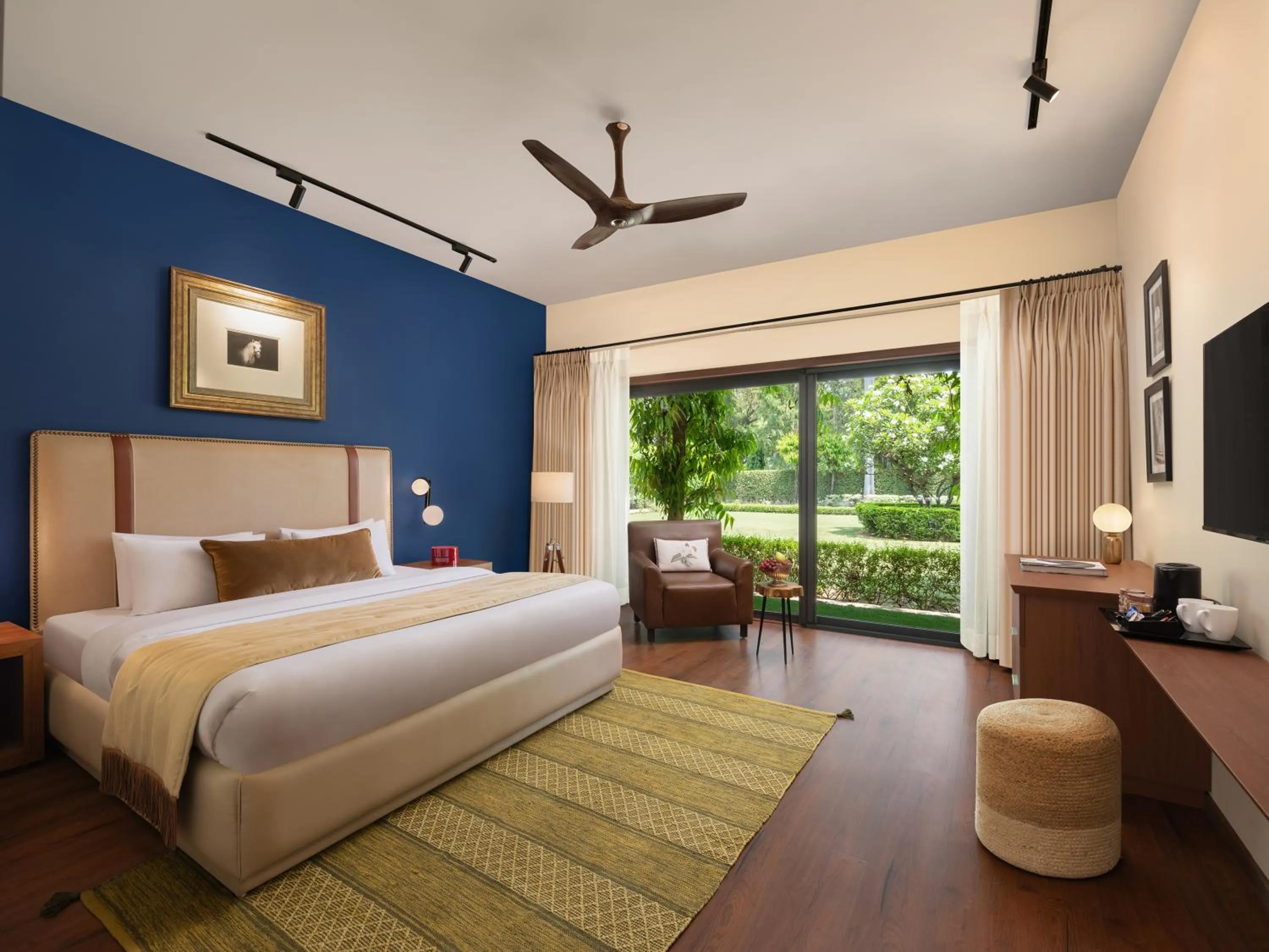 Bedroom, Bed in Modi Estate, Meerut - AM Hotel Kollection