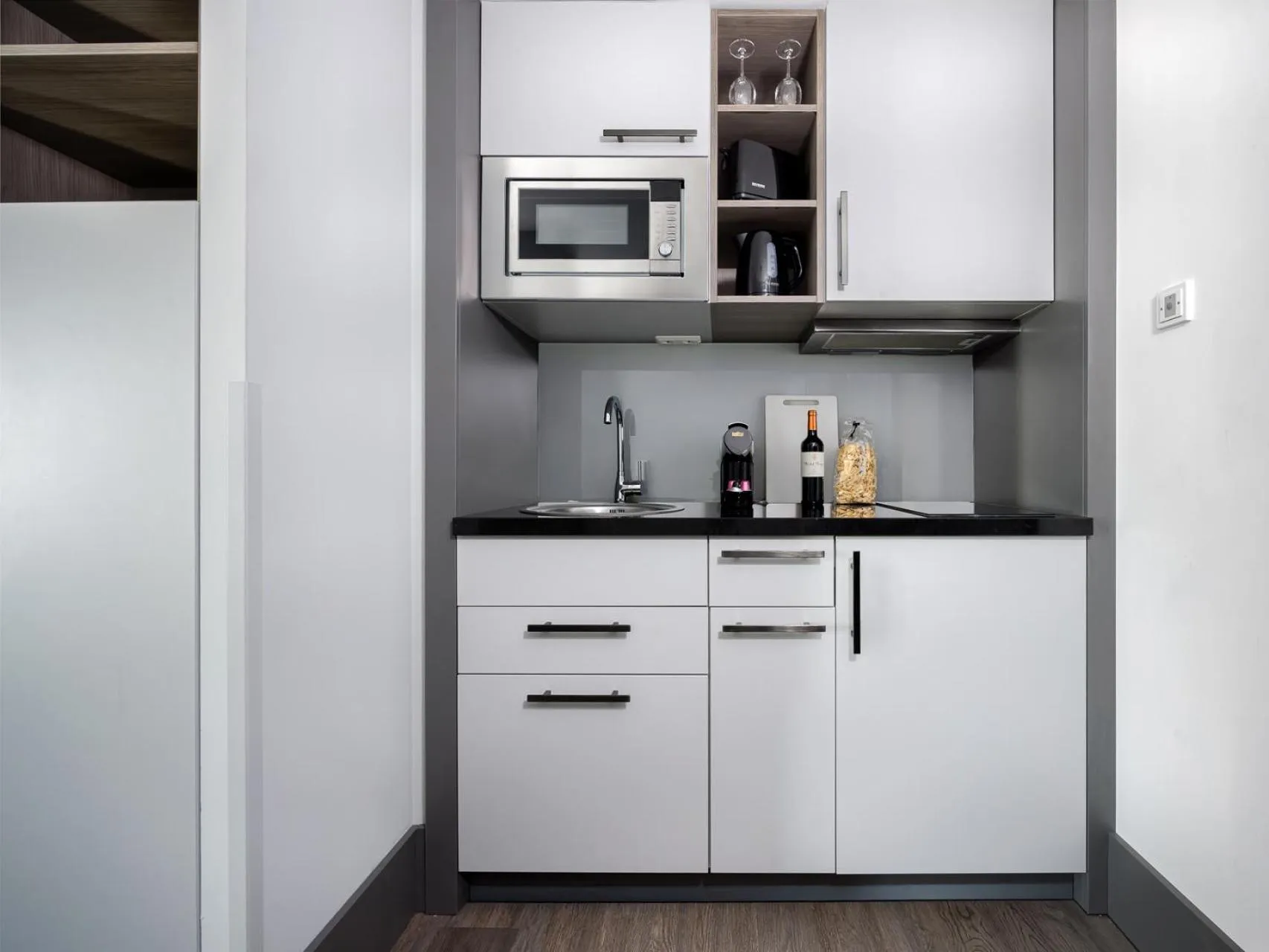 Kitchen or kitchenette in smartments Frankfurt City-Ost