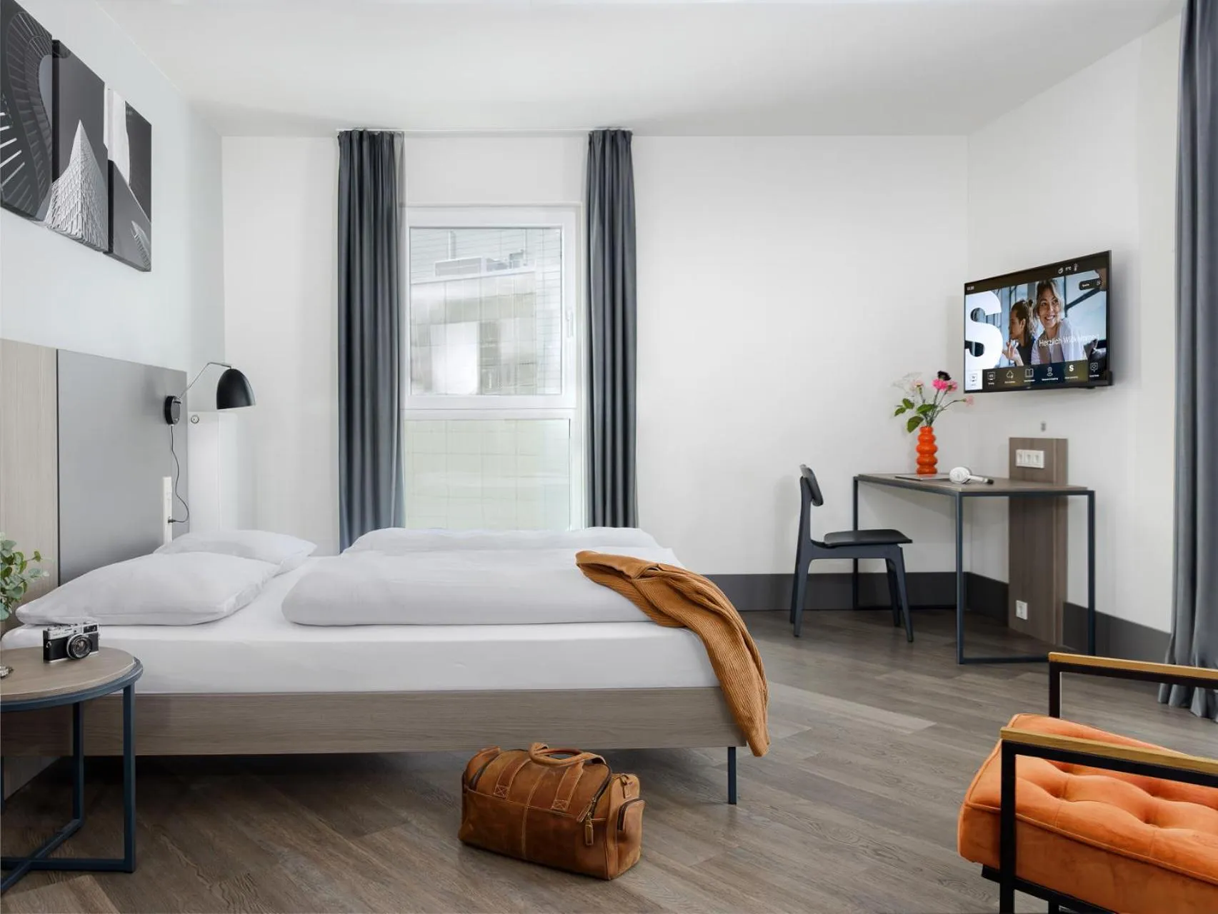 TV and multimedia, Bed in smartments Frankfurt City-Ost