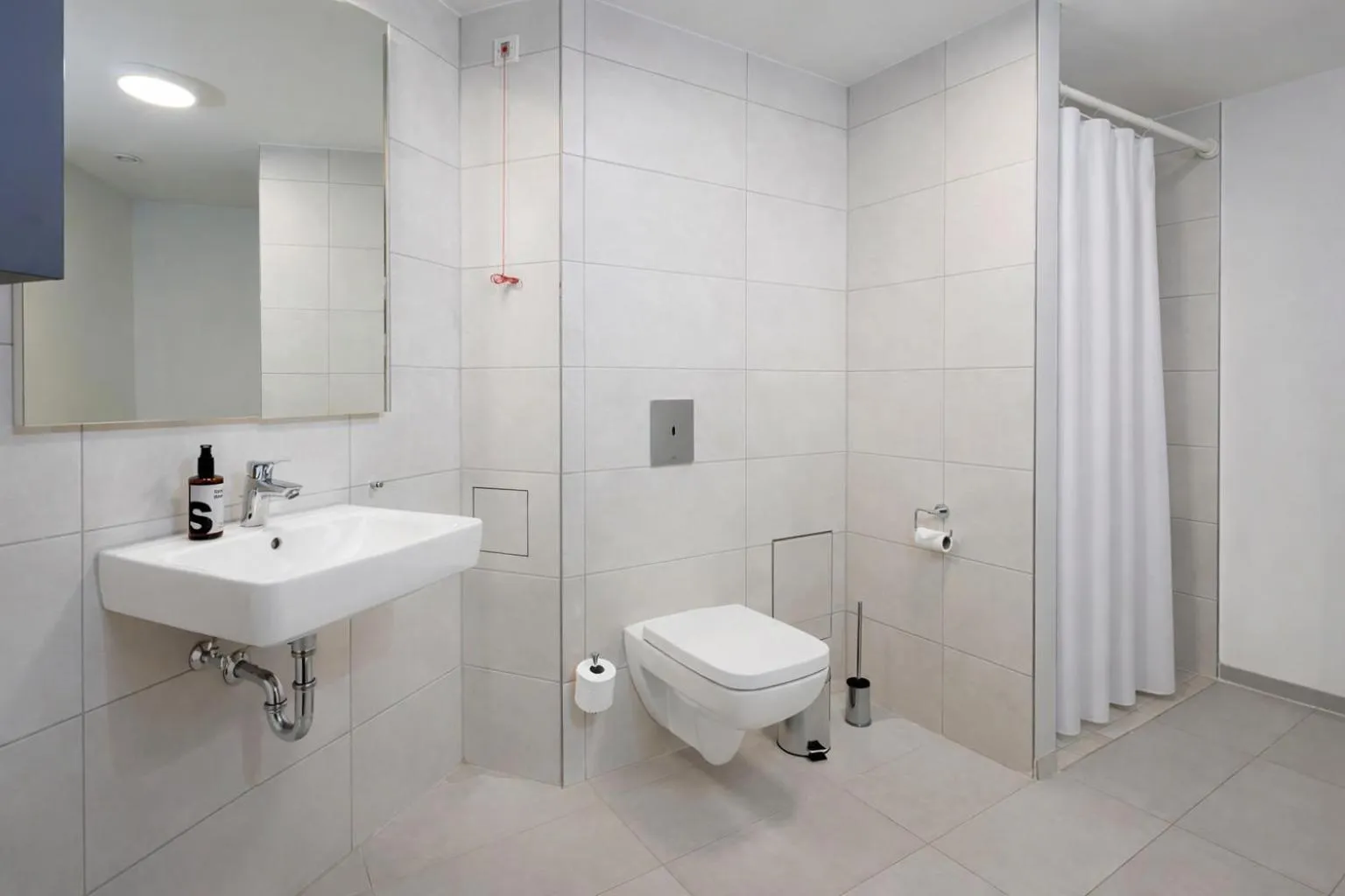 Shower in smartments Frankfurt City-Ost