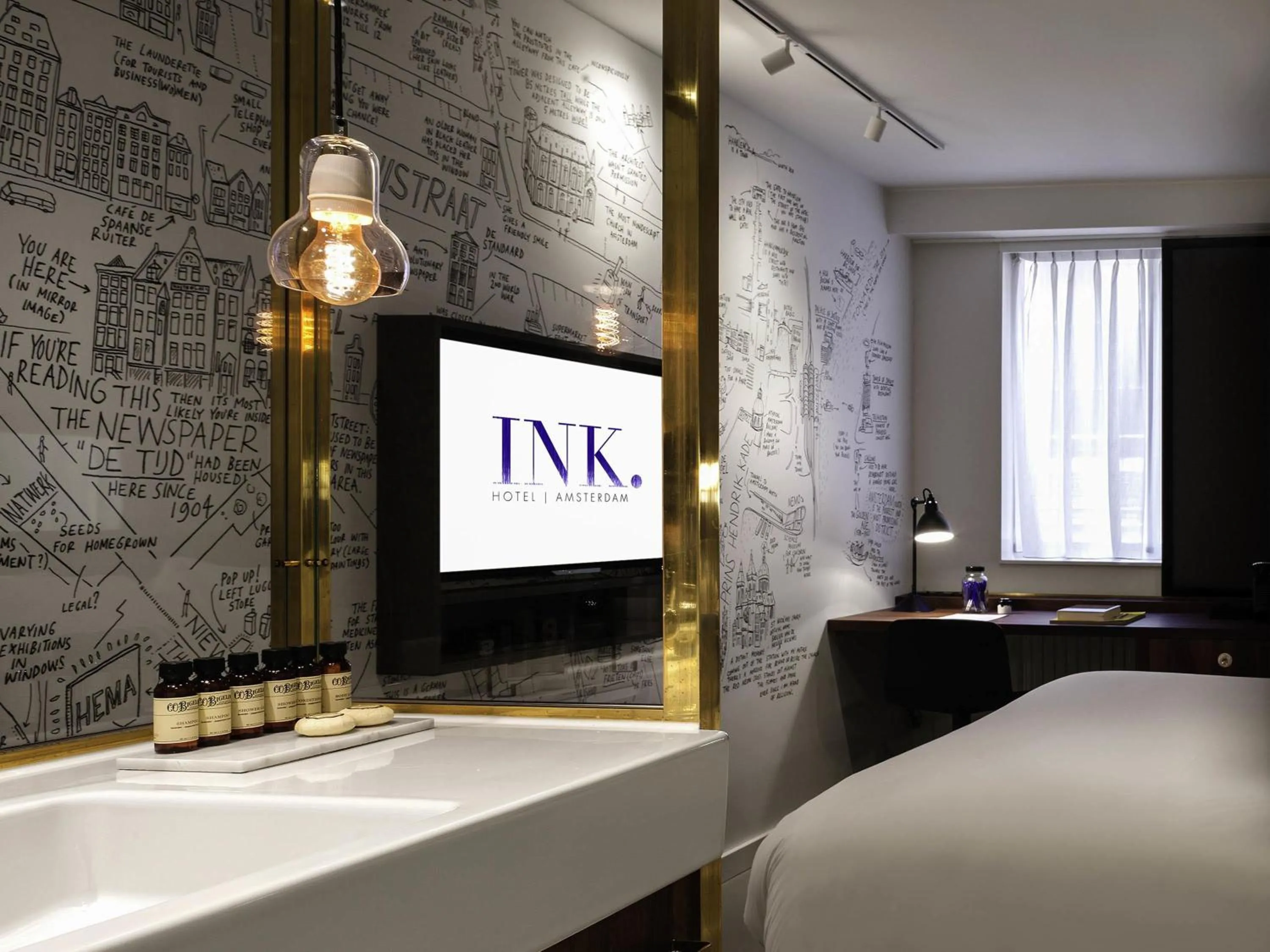 Bedroom, Bed in INK Hotel Amsterdam - MGallery Collection