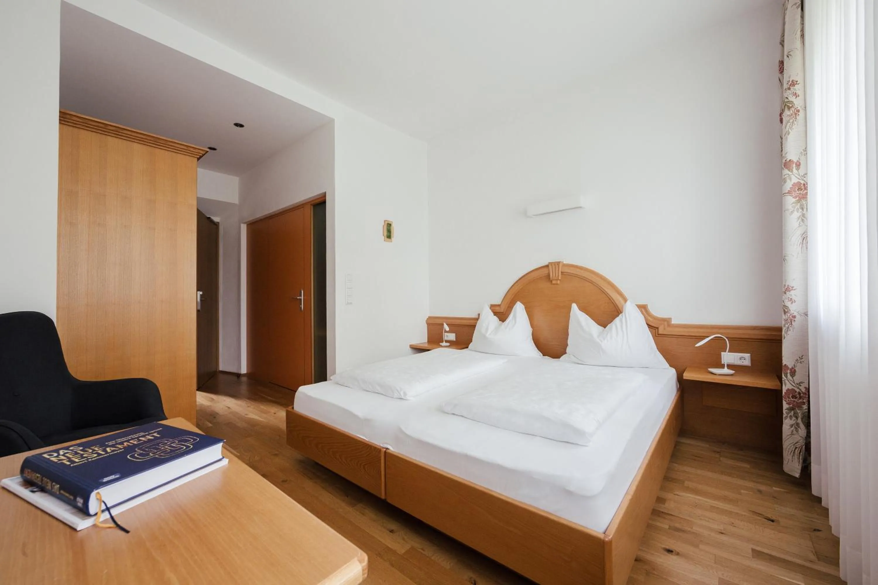 Photo of the whole room, Bed in Gästehaus Salvatorianerinnen