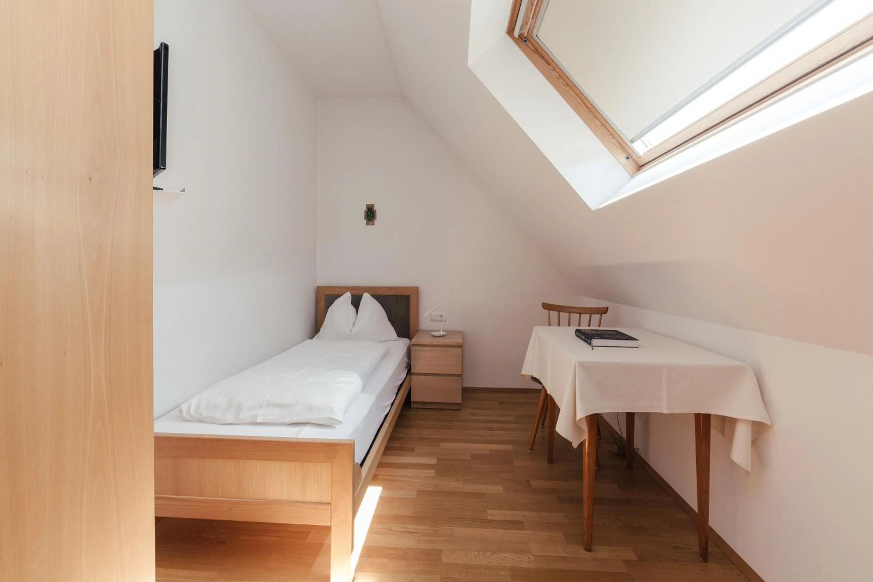 Bedroom, Bed in Gästehaus Salvatorianerinnen