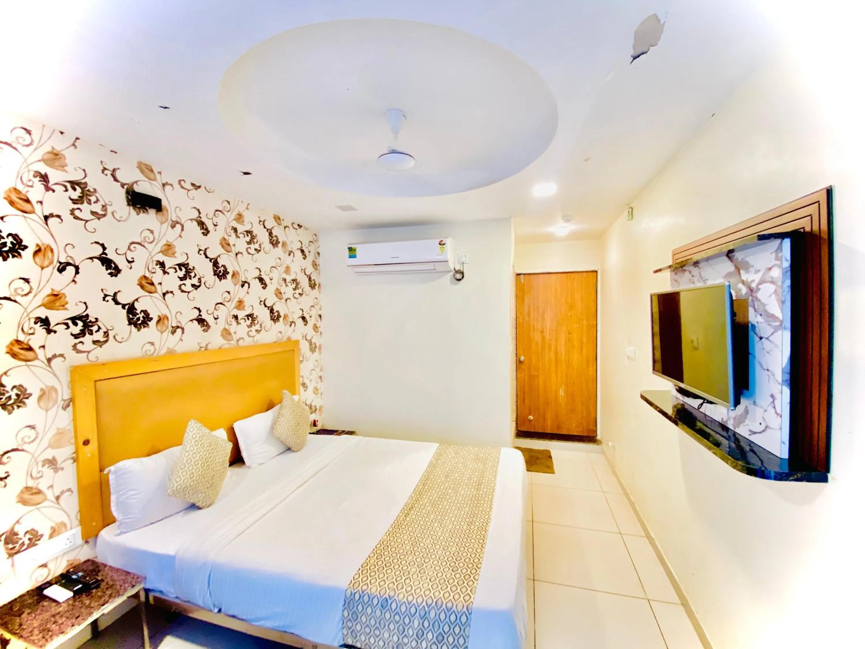 Bed in Hotel Alexa - Satellite Prahladnagar, Ahmedabad