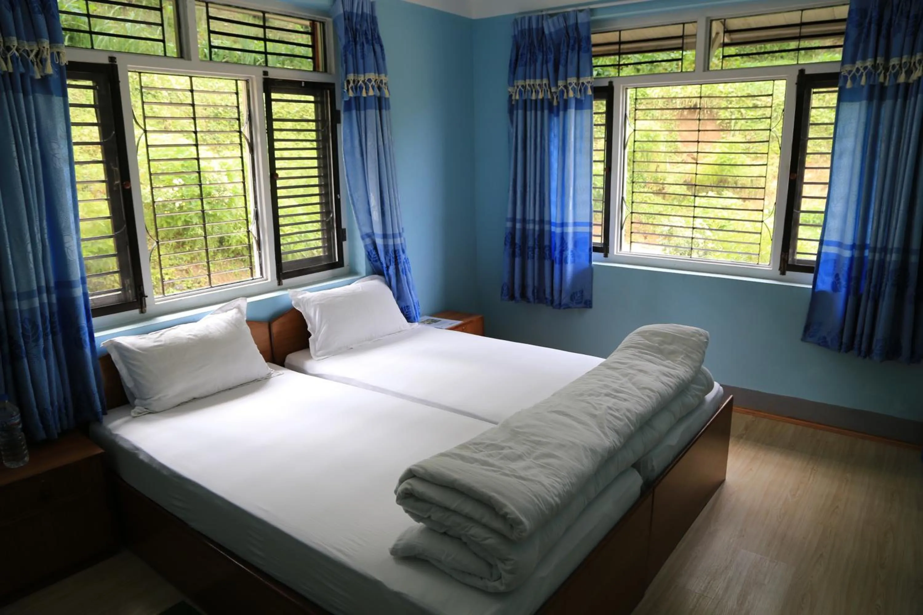 Spring, Bed in Hotel Mount Paradise