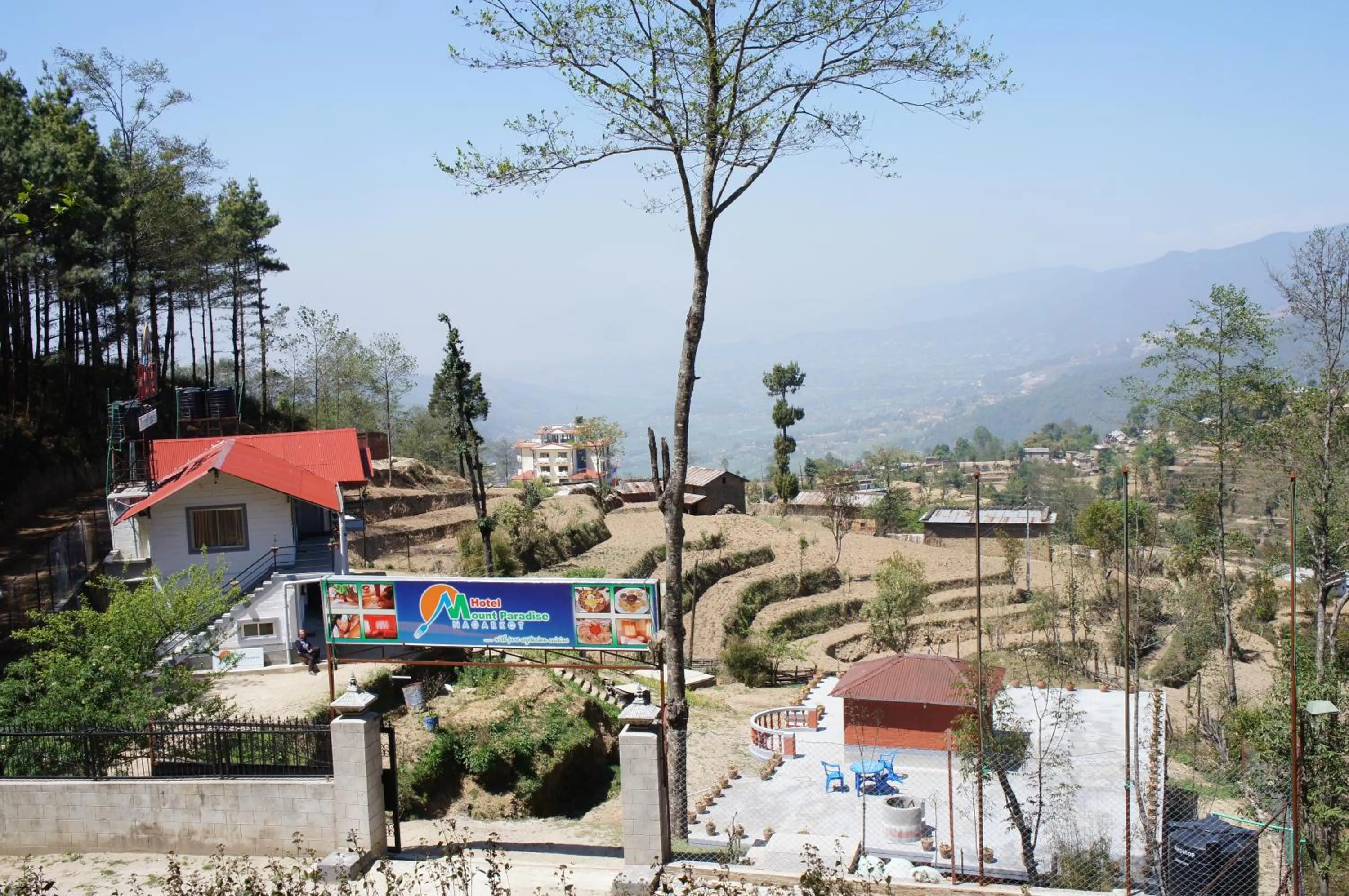 Facade/entrance in Hotel Mount Paradise