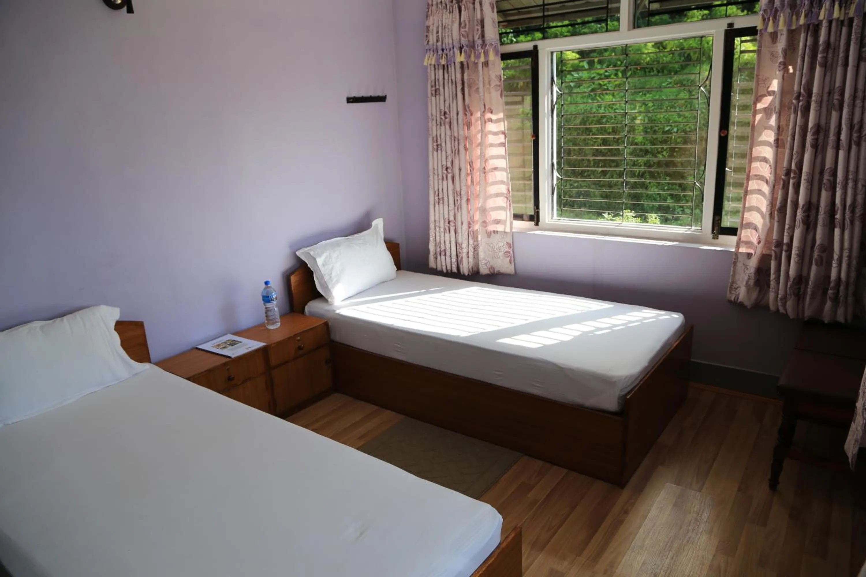 Spring, Bed in Hotel Mount Paradise