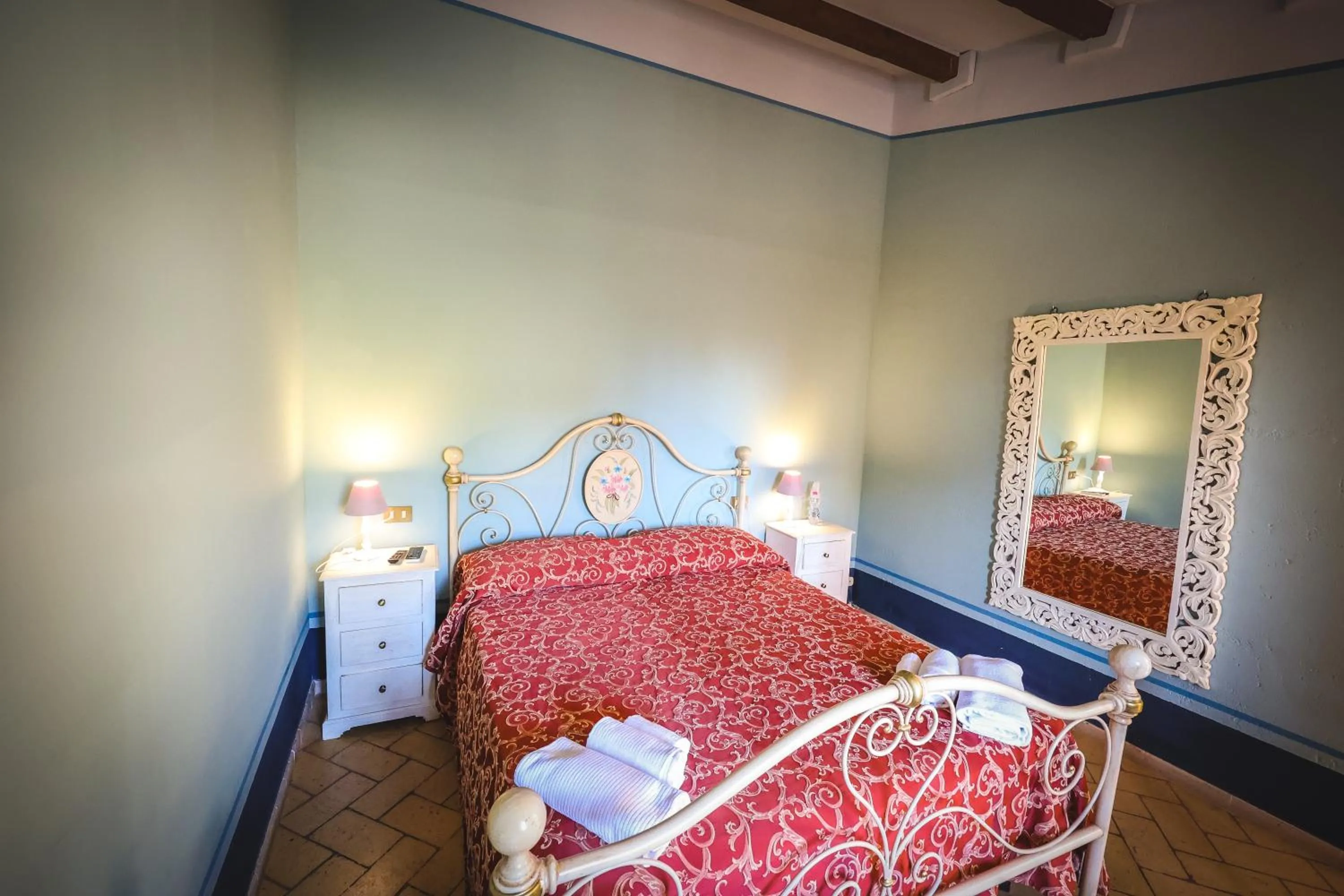 Photo of the whole room, Bed in Albergo Diffuso Borgo Montemaggiore