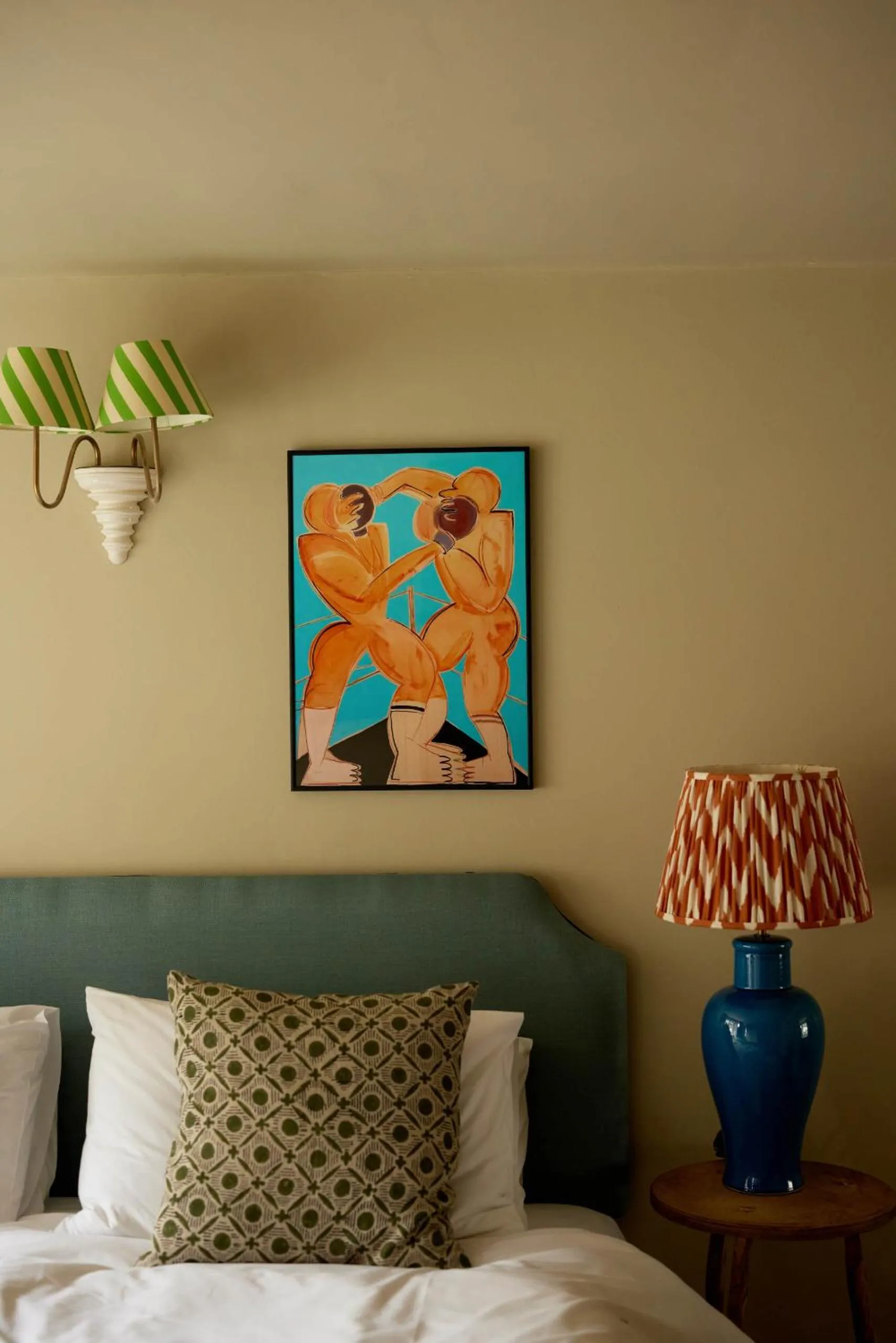 Bedroom, Bed in The Queen's Head