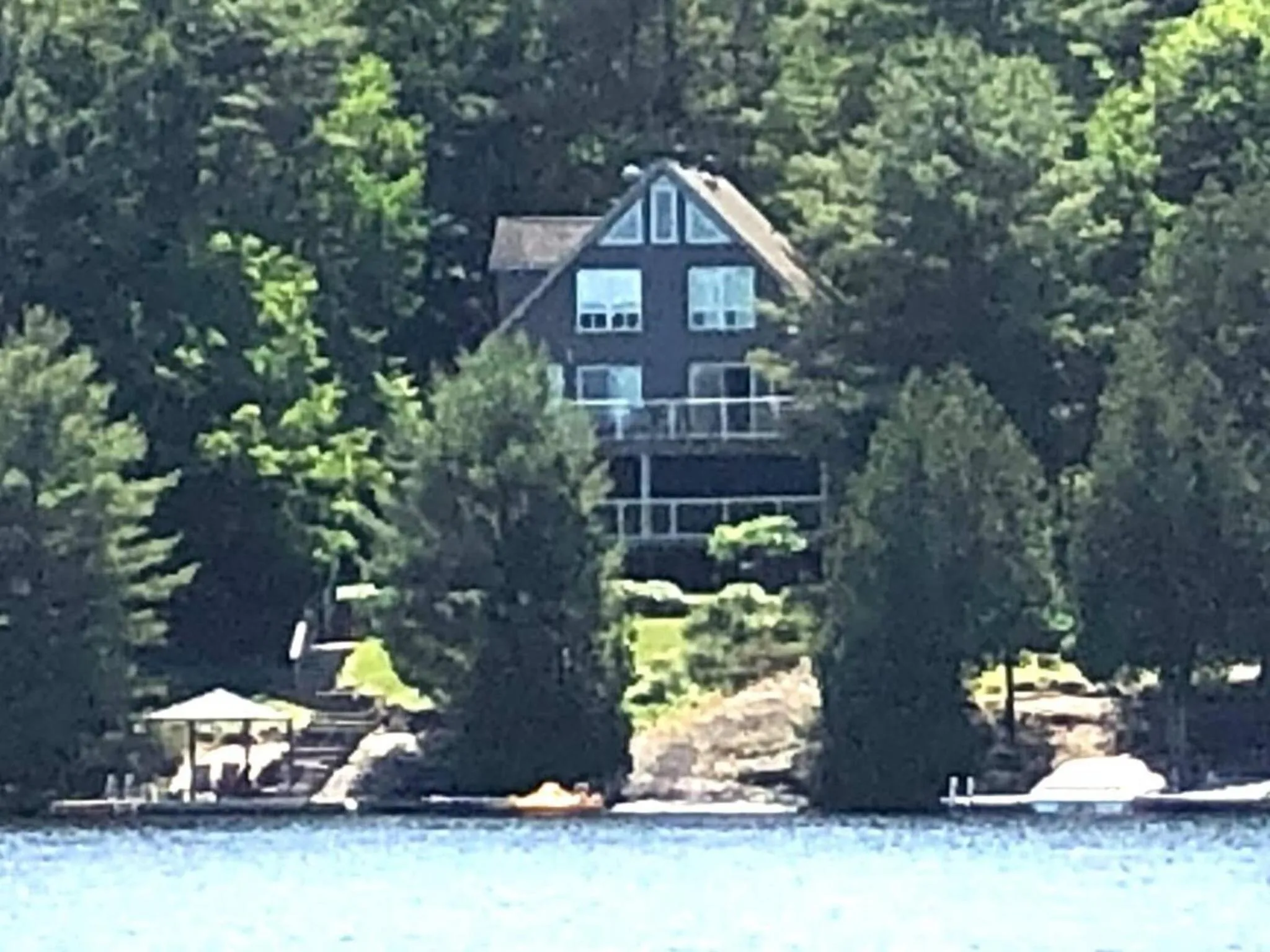 Muskoka Lakeshore Cottage Bliss