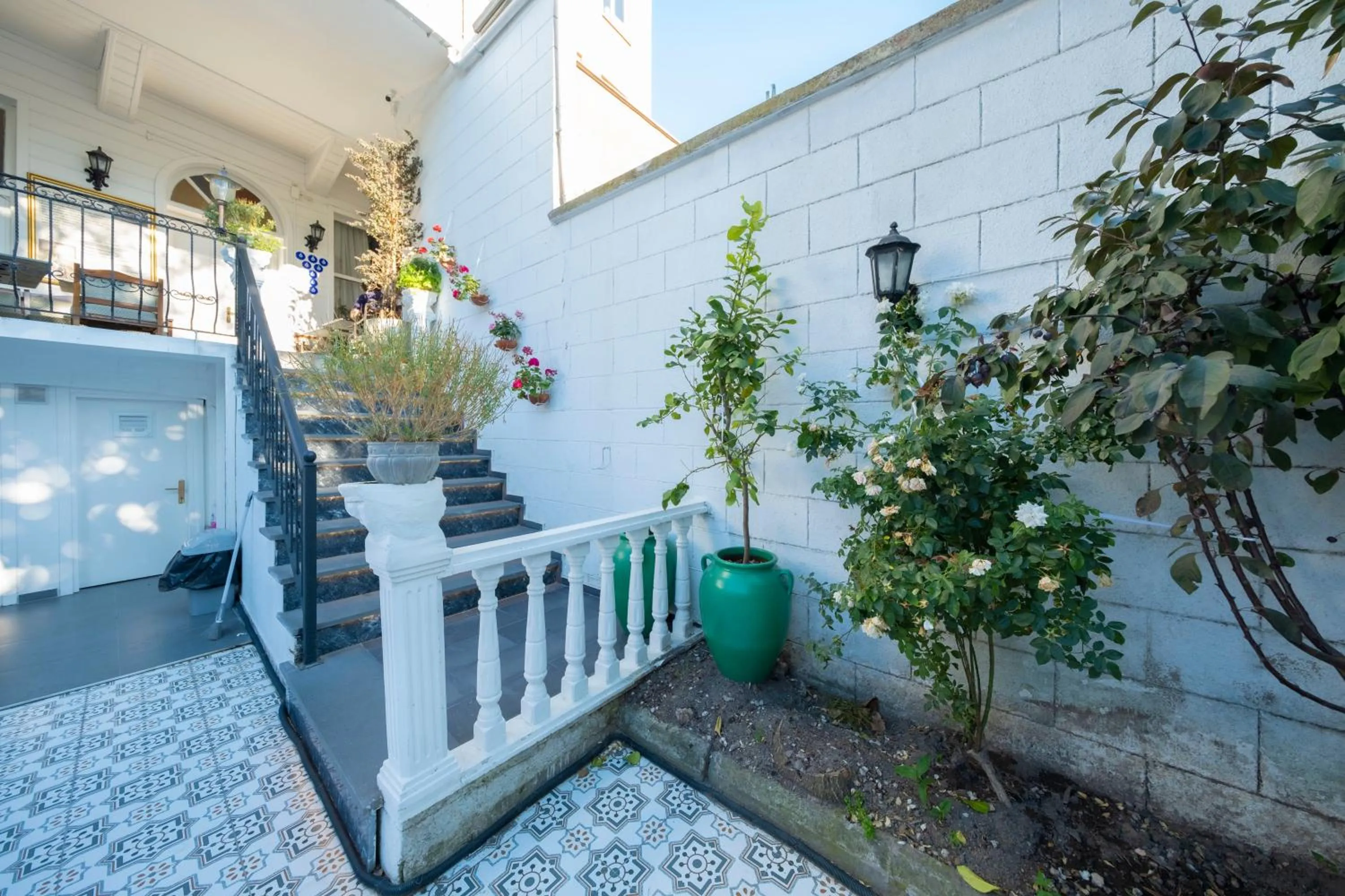 Spring in Solomon's Mansion Hotel Istanbul