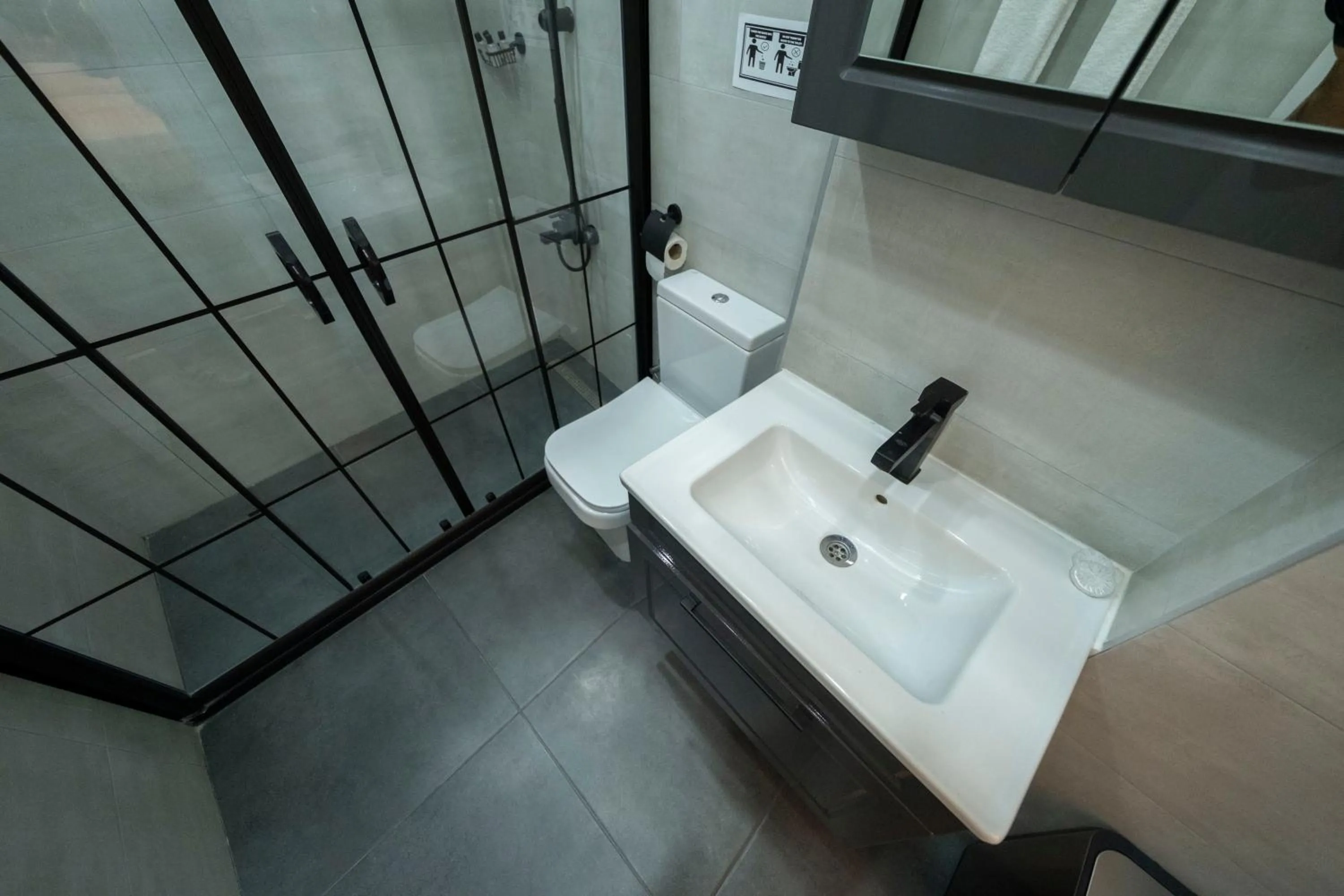 Bathroom in Solomon's Mansion Hotel Istanbul