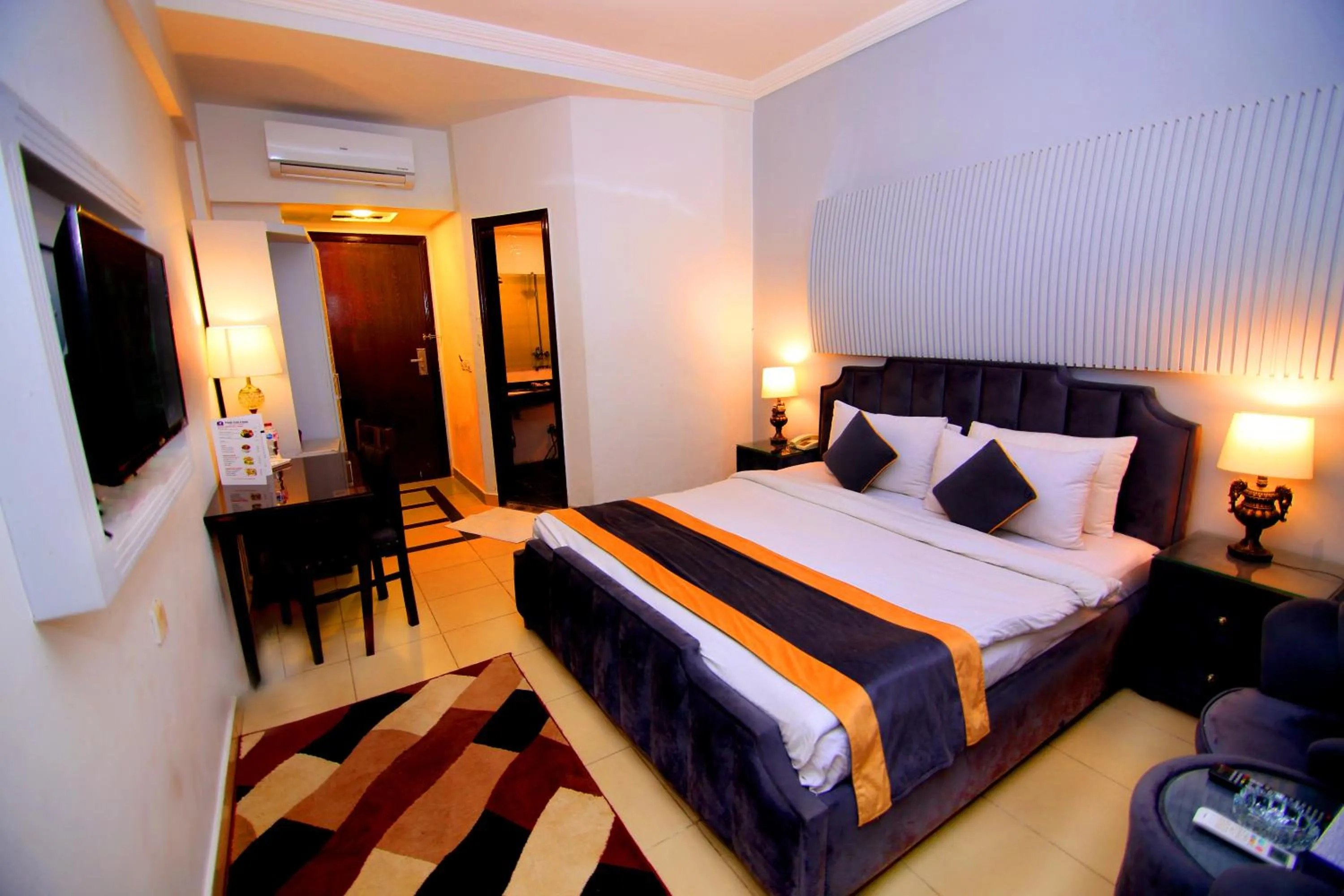 Bedroom, Bed in Premier Inn Express Gulberg Lahore