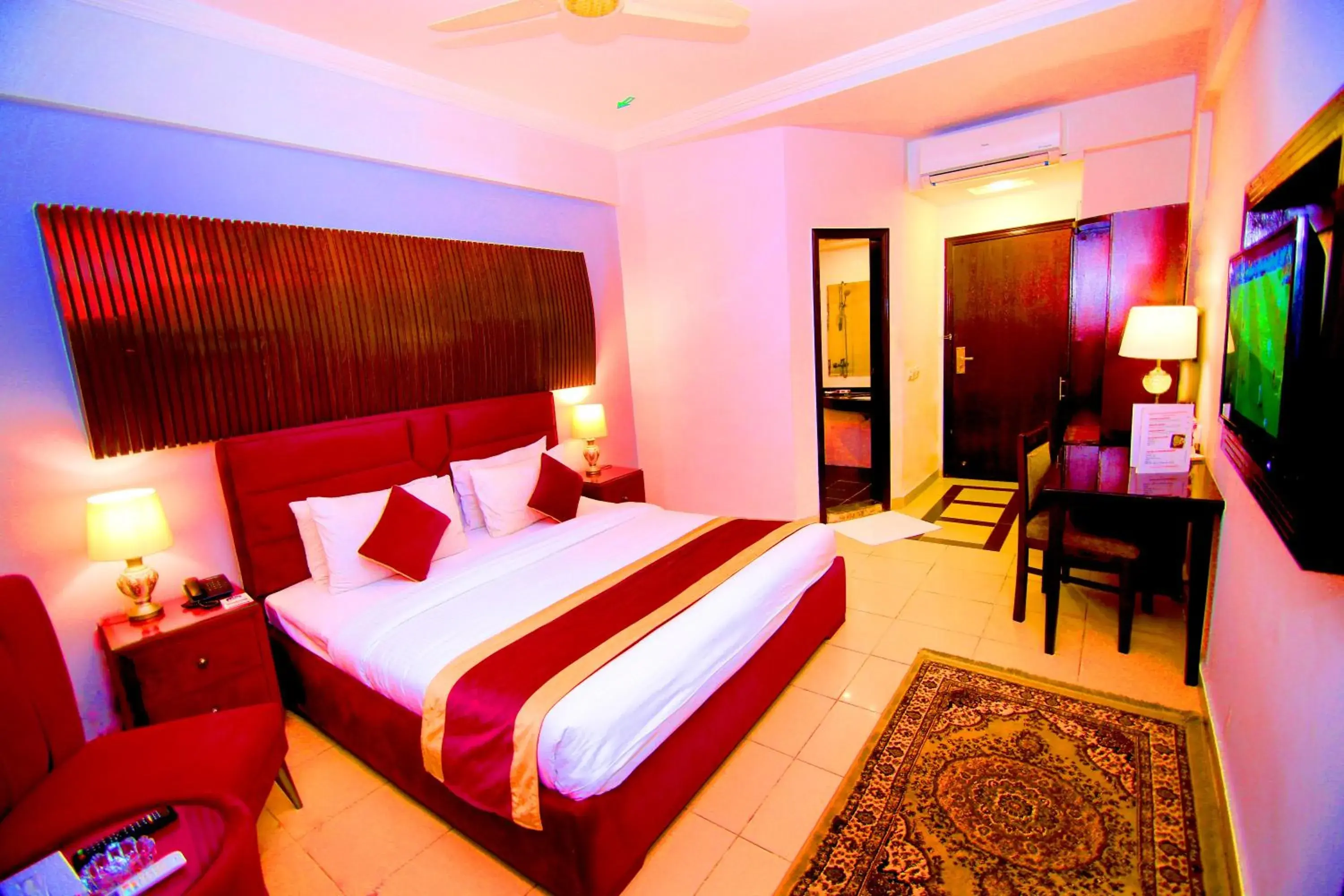 Deluxe Double Room in Premier Inn Express Gulberg Lahore Deluxe Double Room in Premier Inn Express Gulberg Lahore