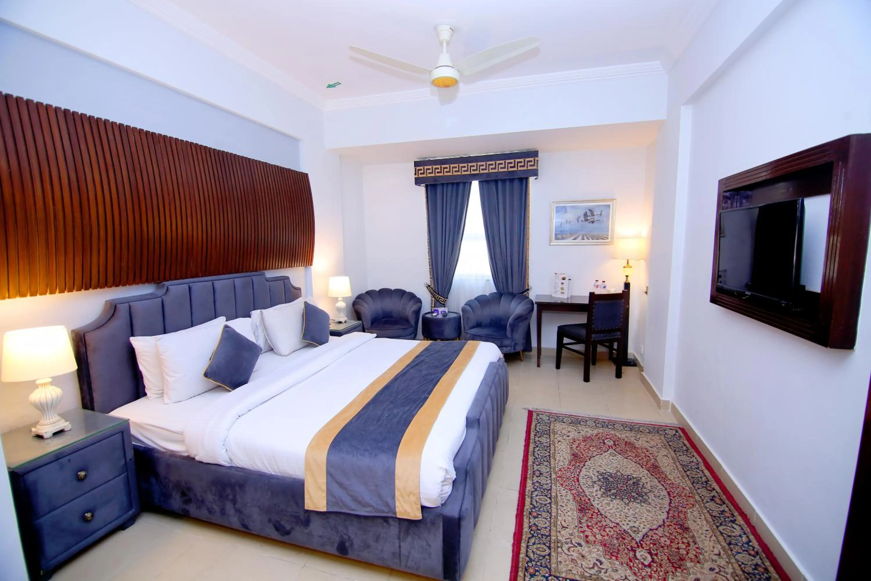 Bedroom, Bed in Premier Inn Express Gulberg Lahore